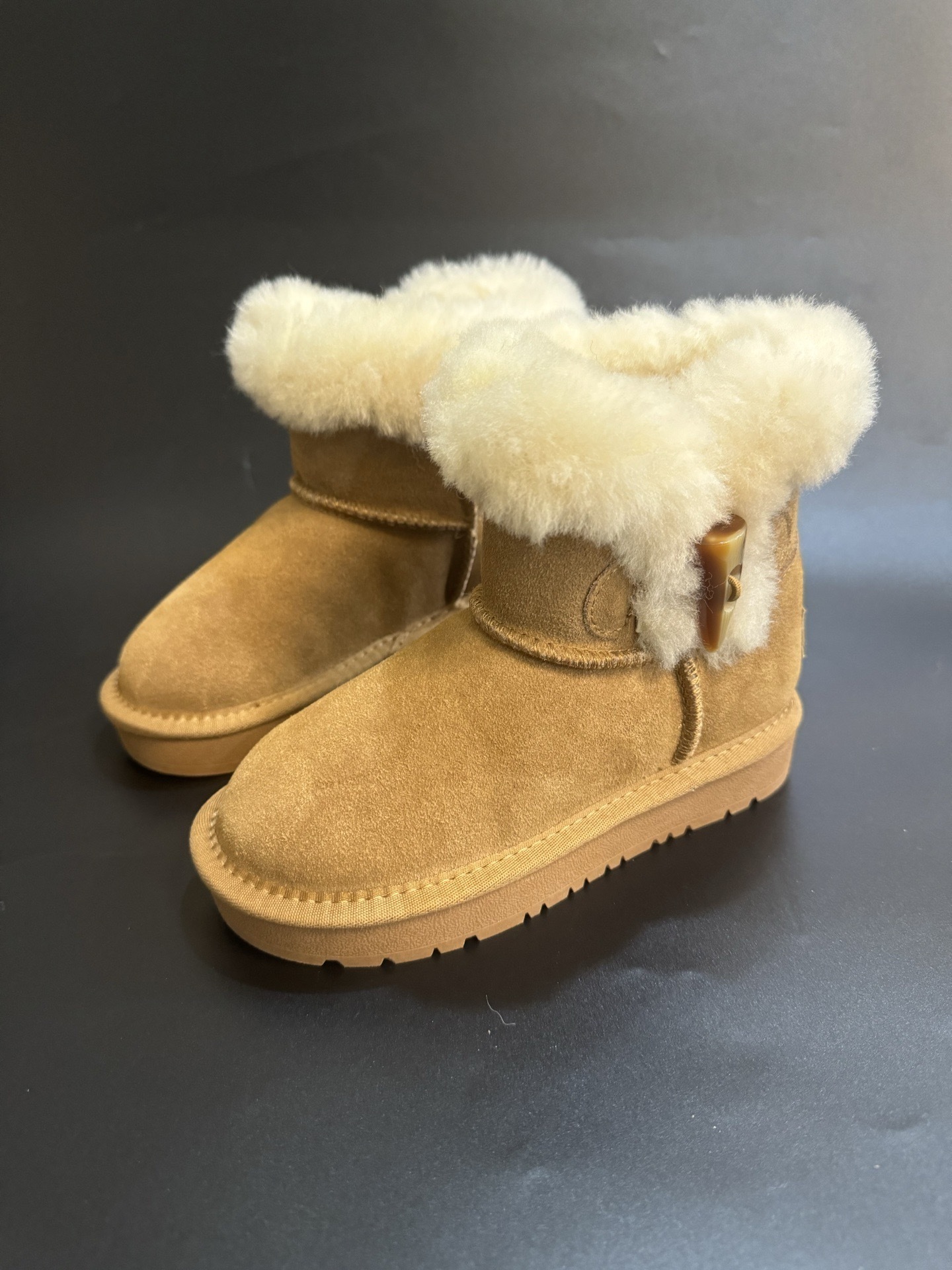 UGG 47.02$ code 294-7805-R gallery