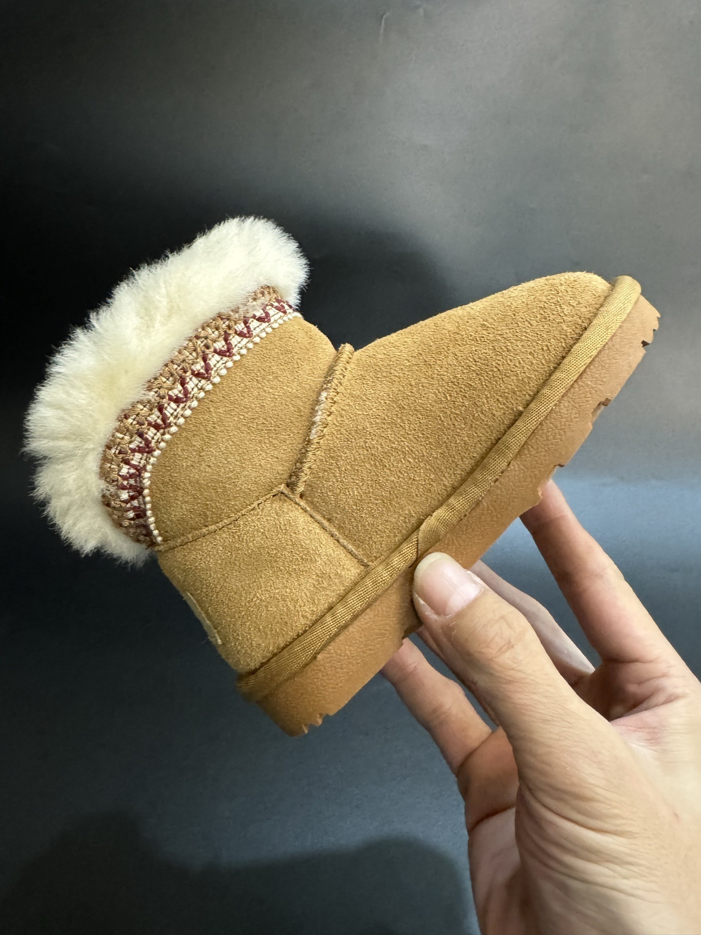 UGG 47.02$ code 294-7806-R gallery