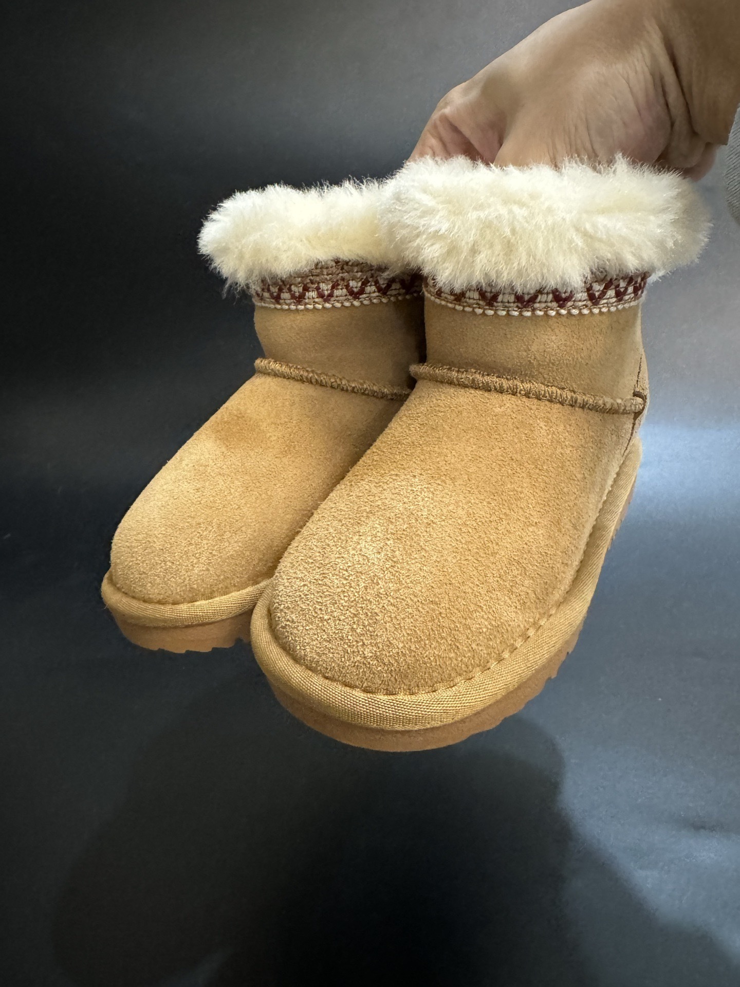 UGG 47.02$ code 294-7806-R gallery