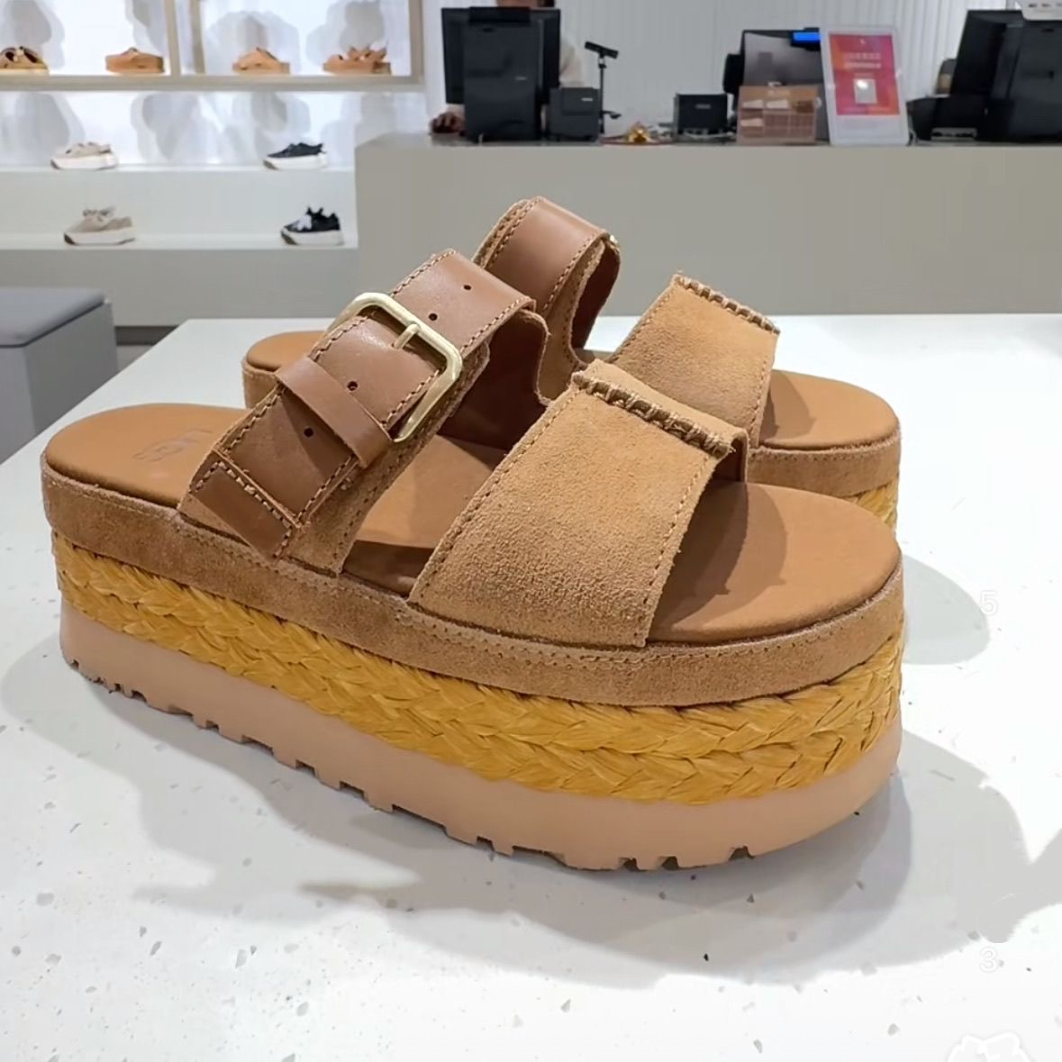 Yar3625 UGG 73.99$ gallery