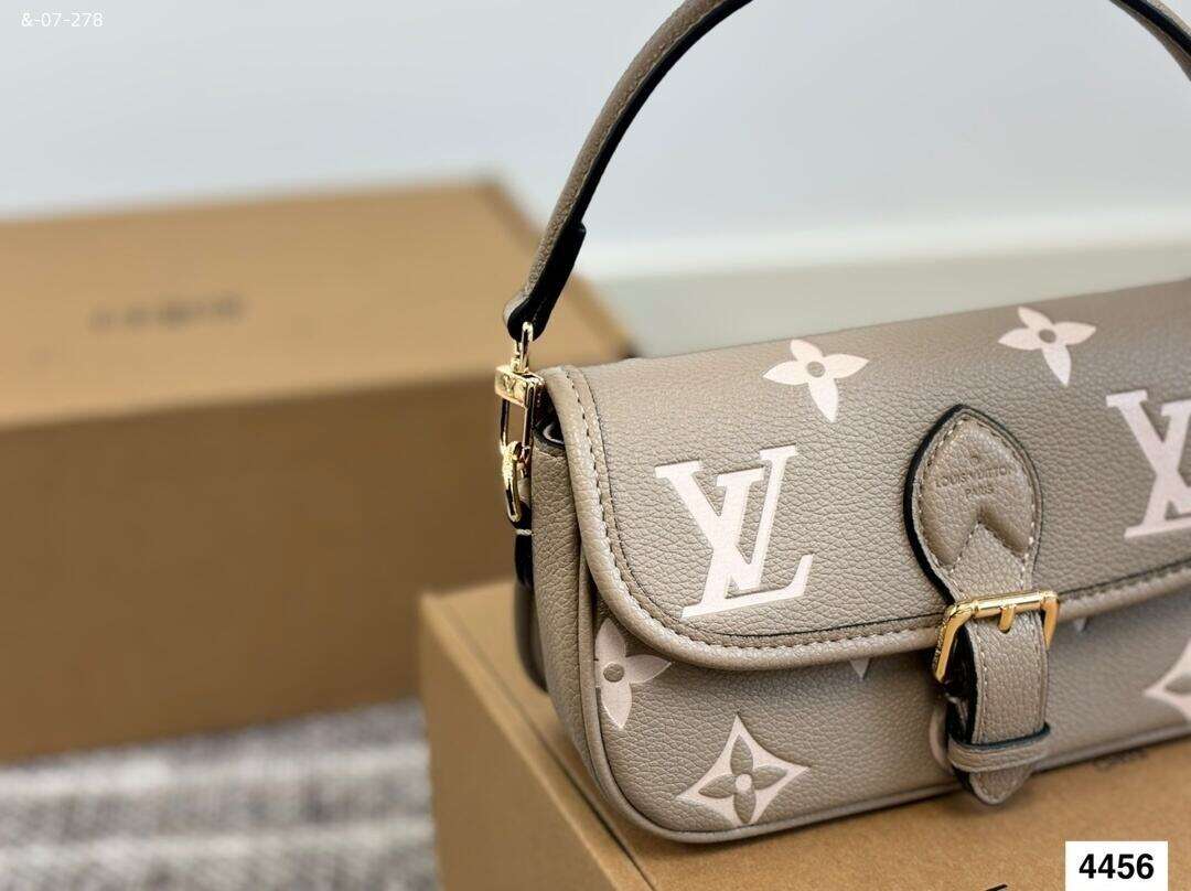 Yar3772  LV  52$ gallery