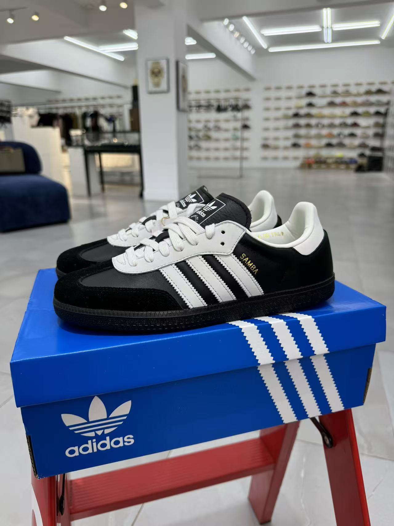 Yar3966 adidas samba 59.99$ gallery