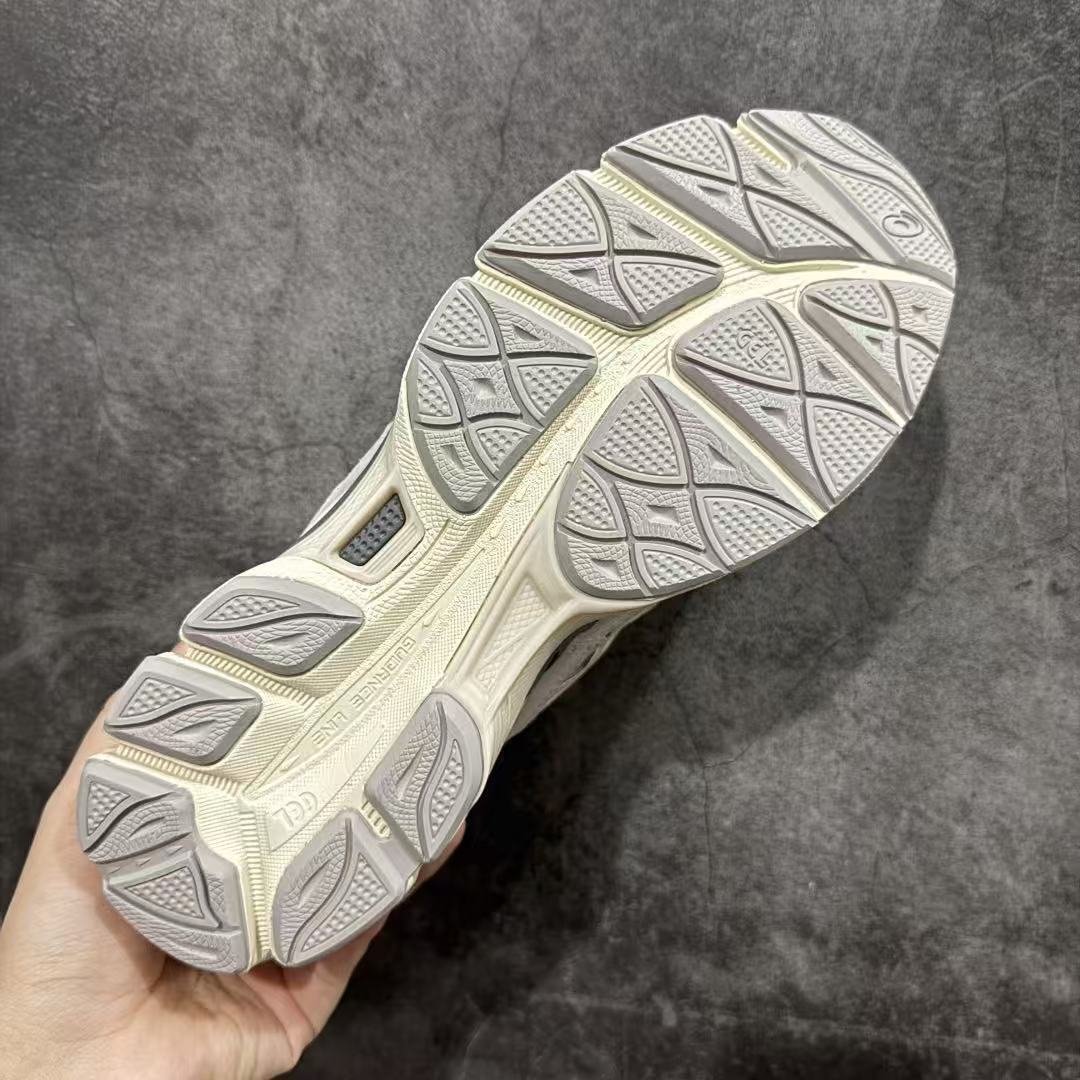 Yar3983 ASICS 58$ gallery