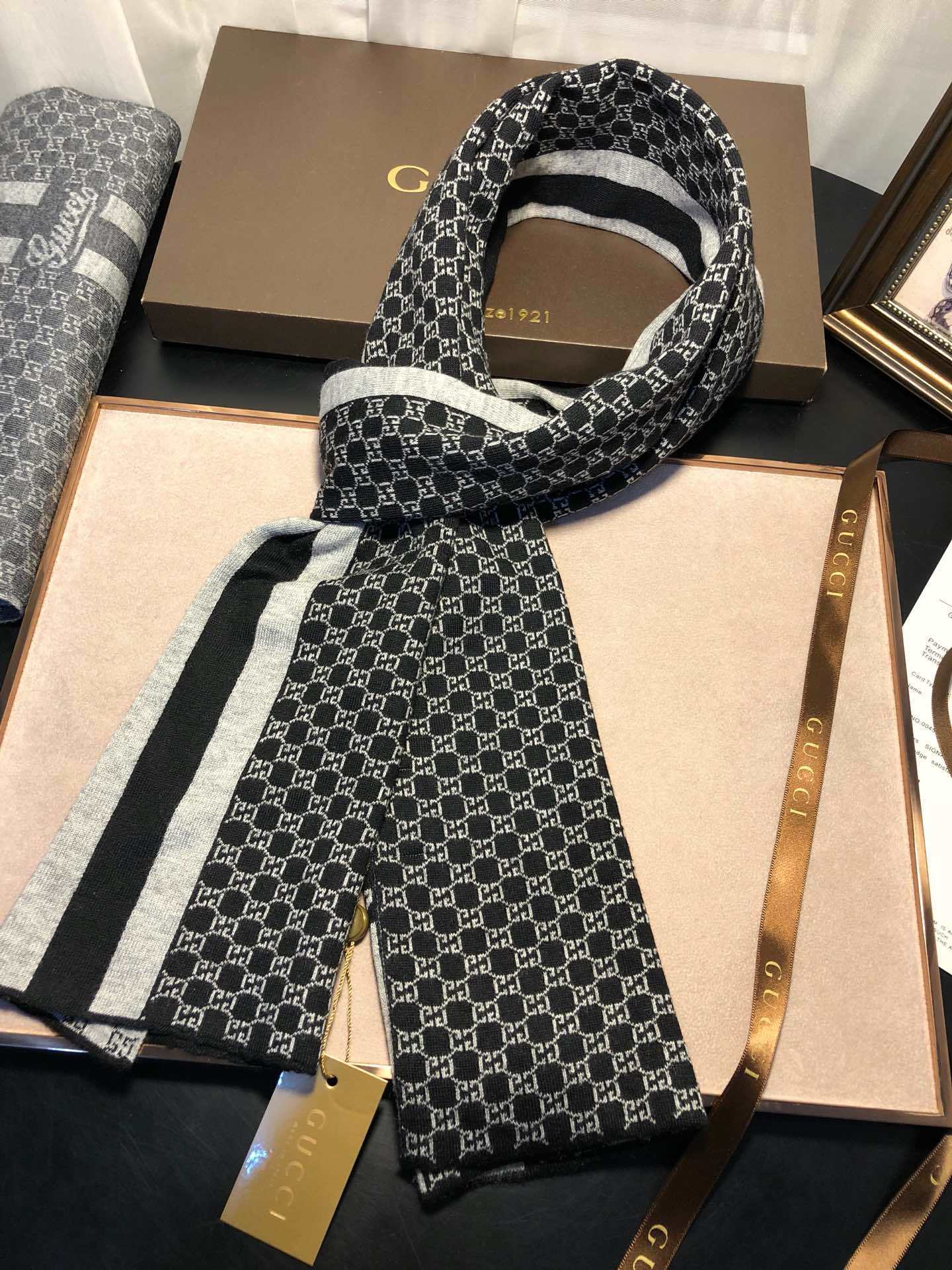 Yar3990 26$ GUCCI-WJ gallery