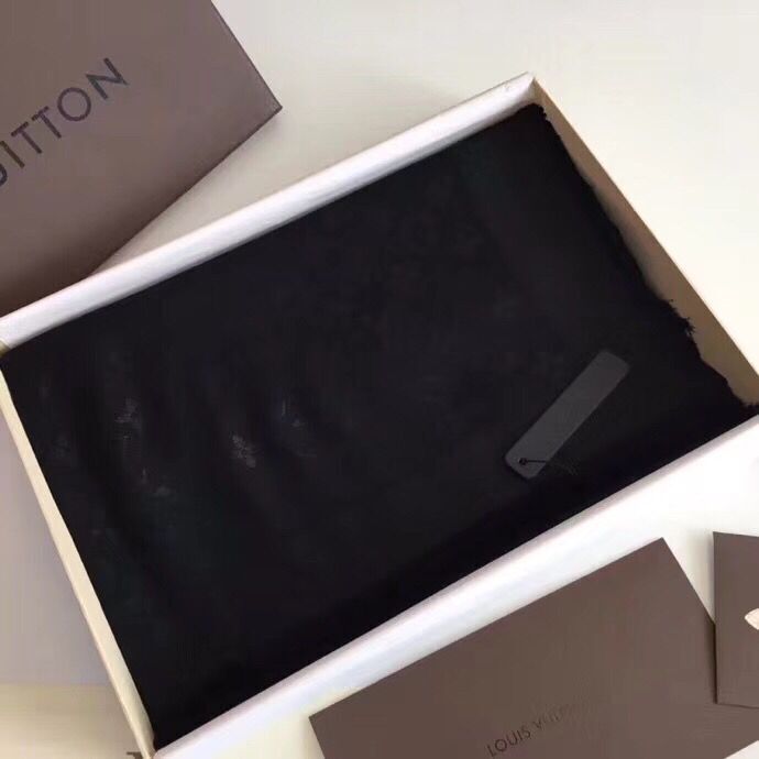 Yar3991 24$ LVScarf-WJ gallery