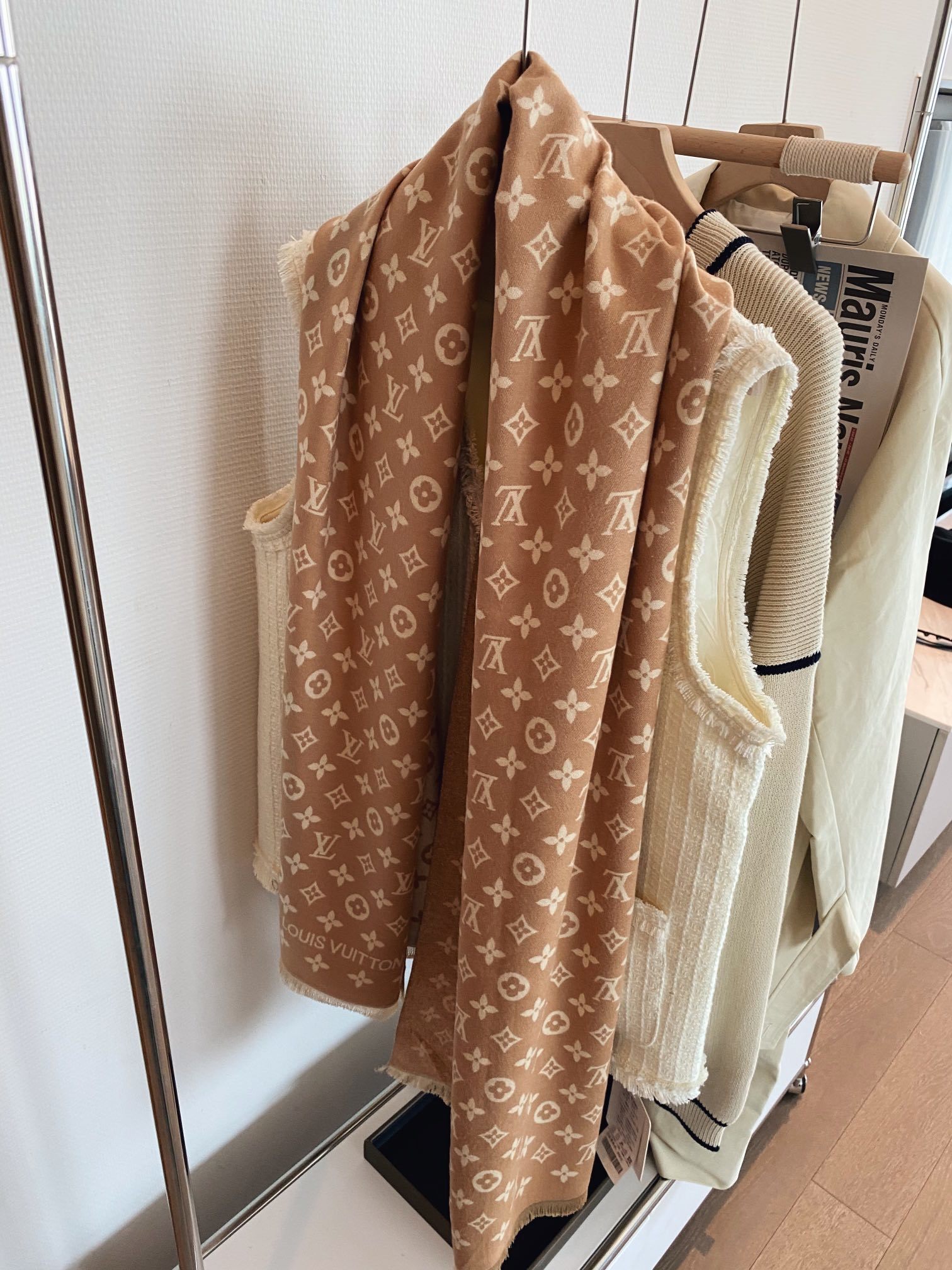 Yar3994 $33.99  WJ gallery