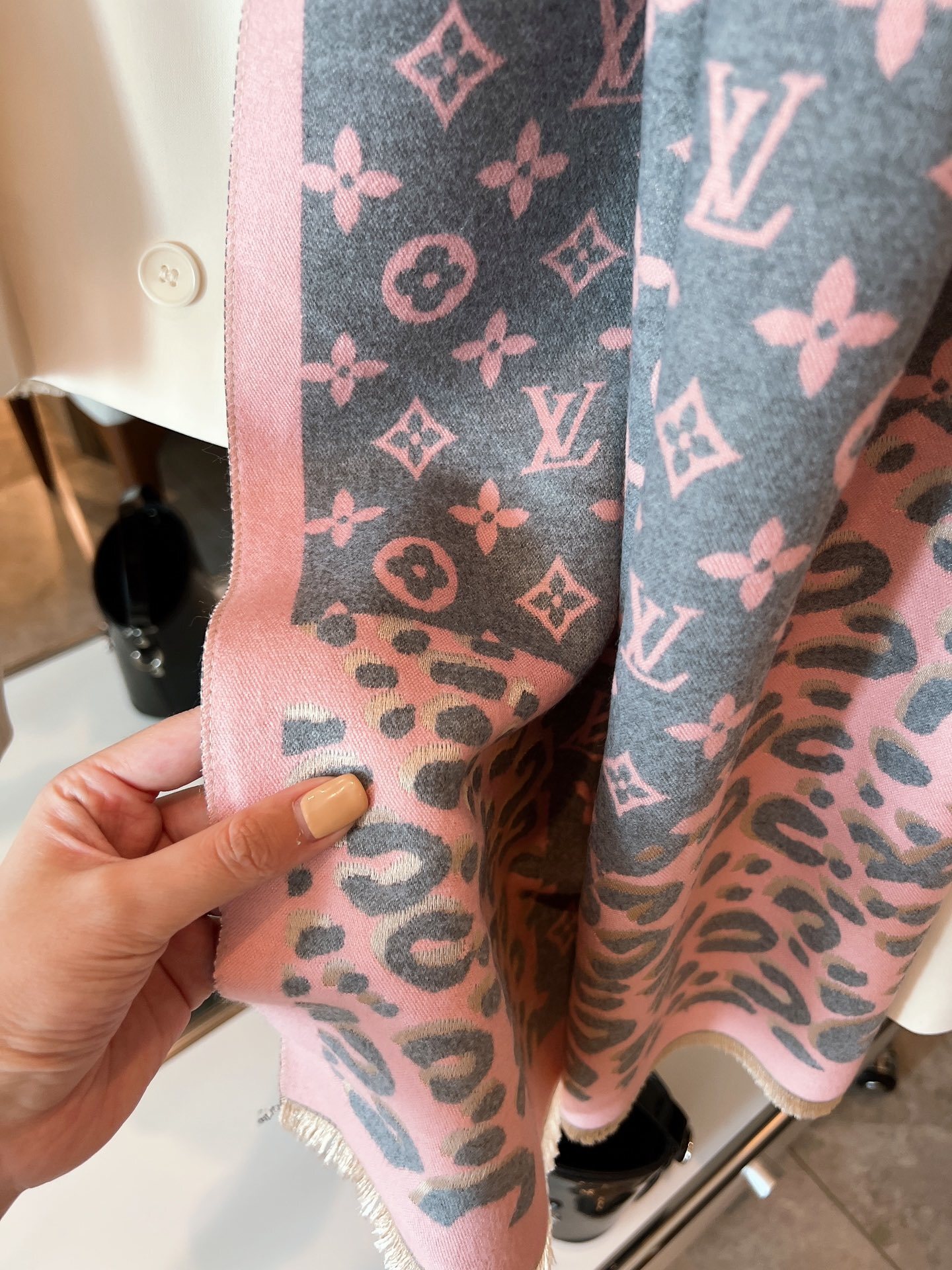 Yar3995  33.99$    WJ gallery