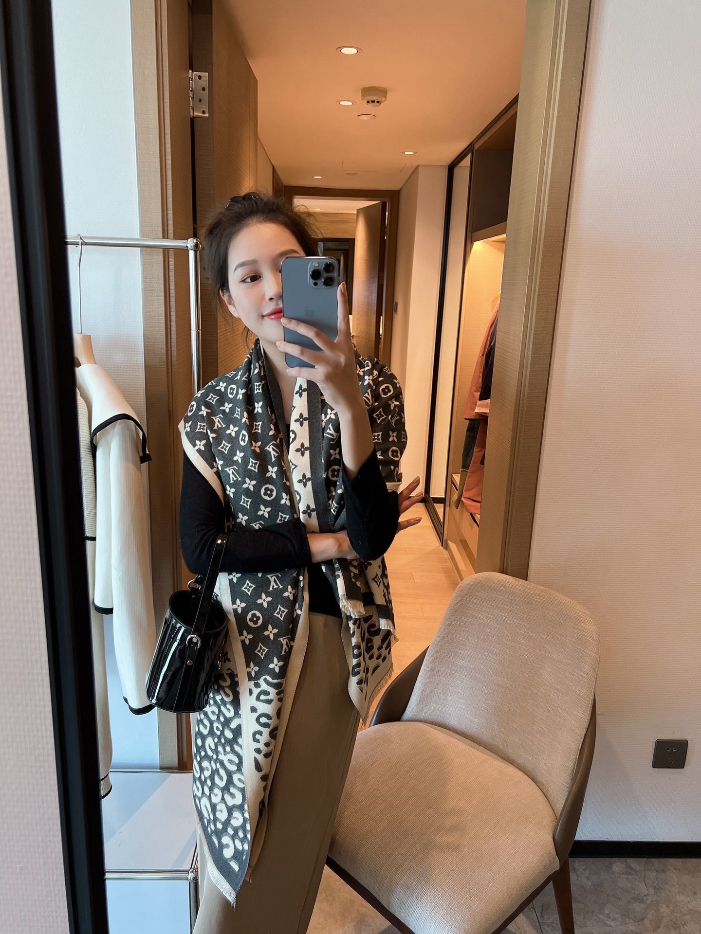 Yar3995  33.99$    WJ gallery