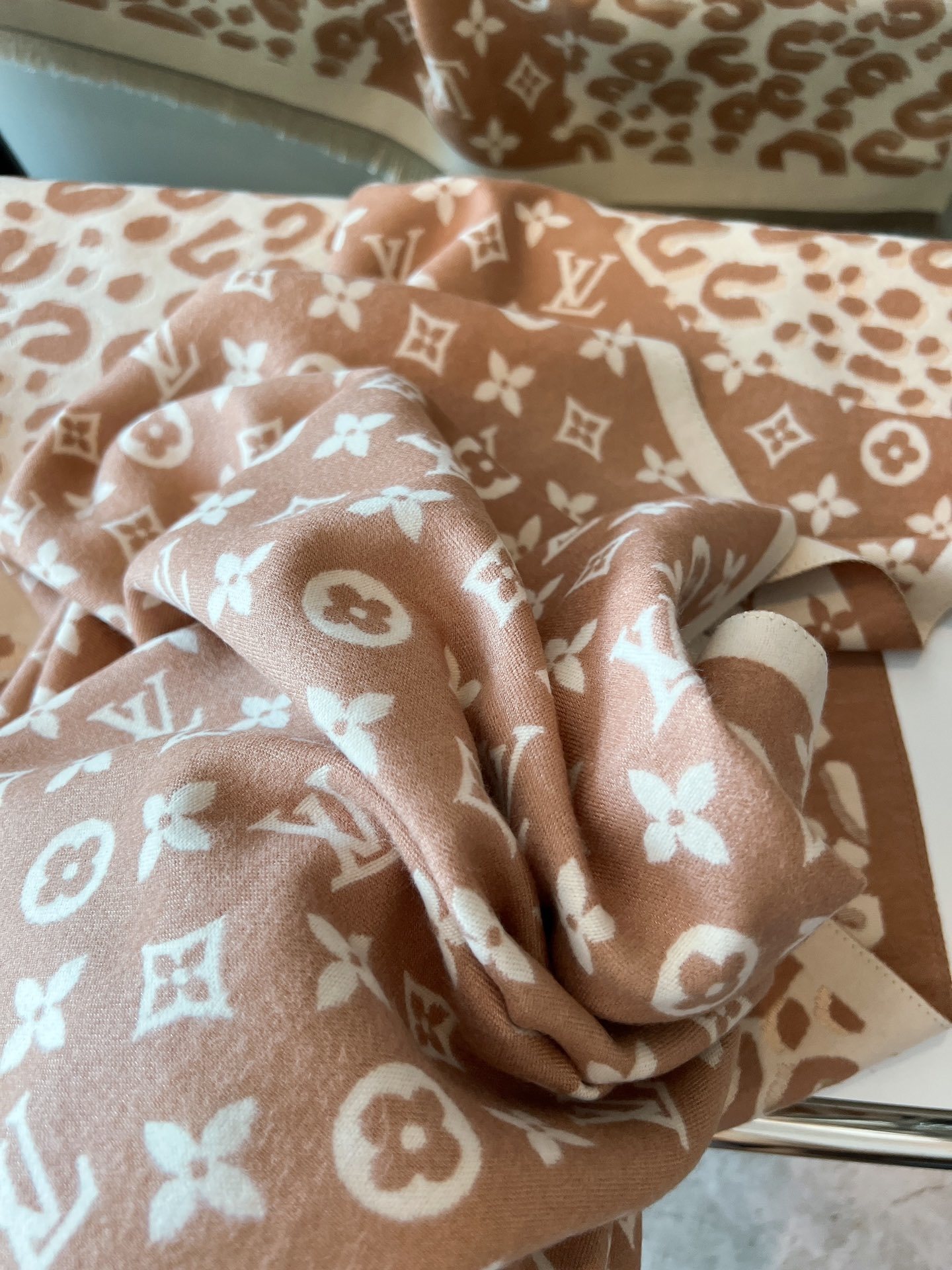 Yar3995  33.99$    WJ gallery