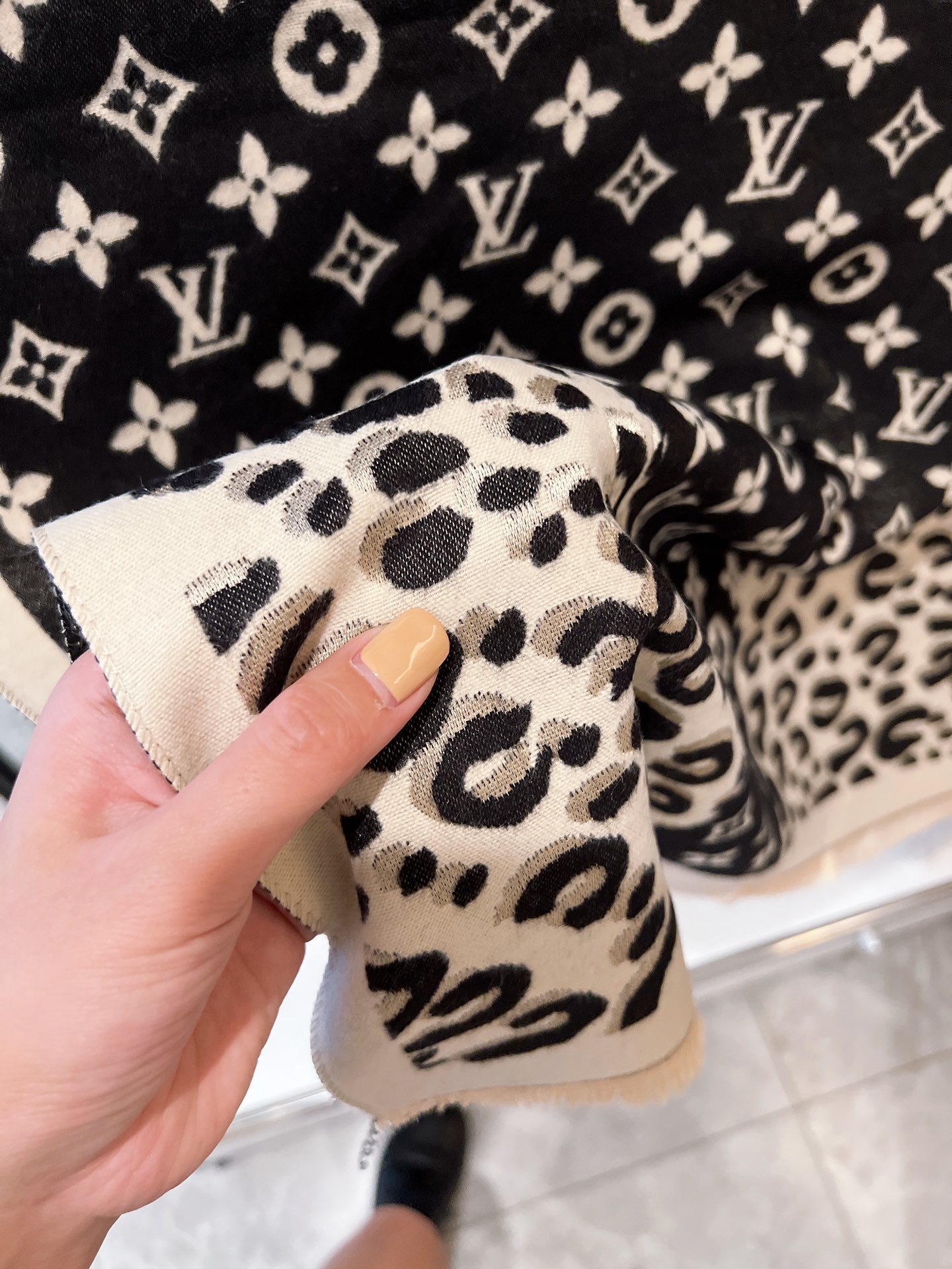 Yar3995  33.99$    WJ gallery