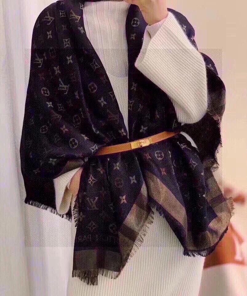 Yar3996 $28 LV  WJ gallery