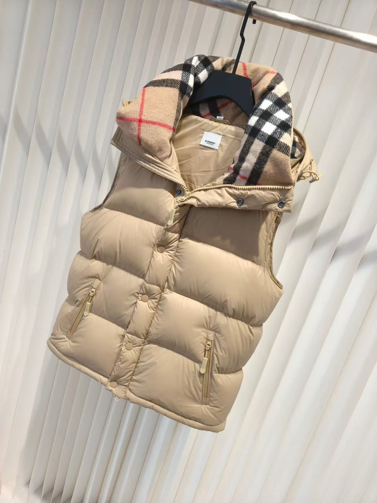 Yar4008 Burberry 89$ gallery