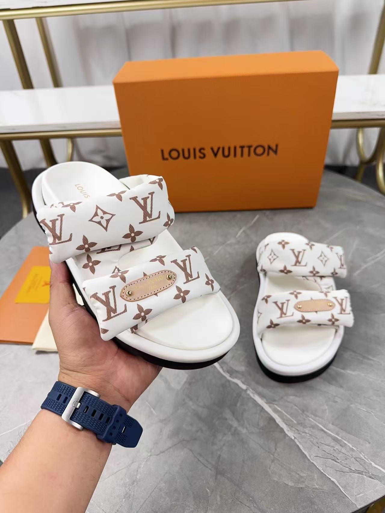 Yar4009 LV 55$ gallery