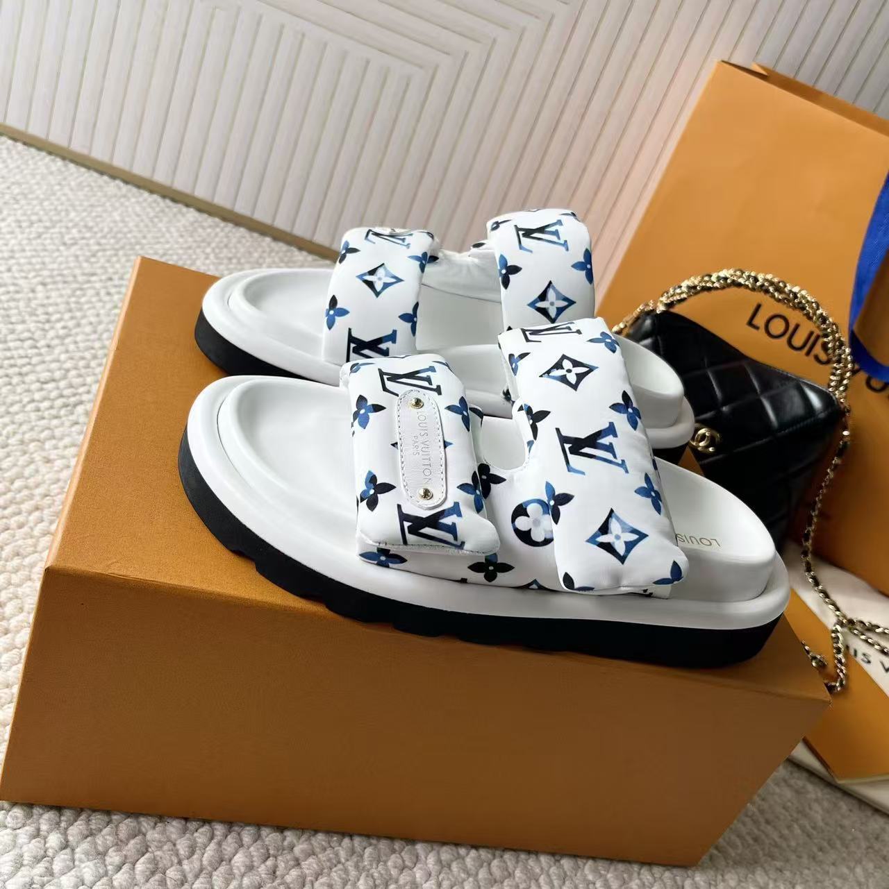 Yar4009 LV 55$ gallery