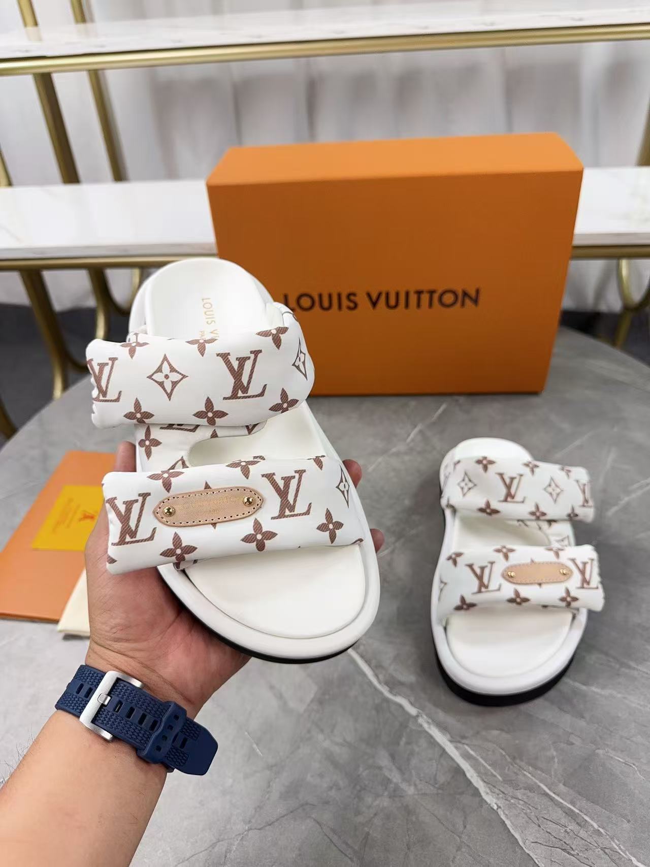 Yar4009 LV 55$ gallery