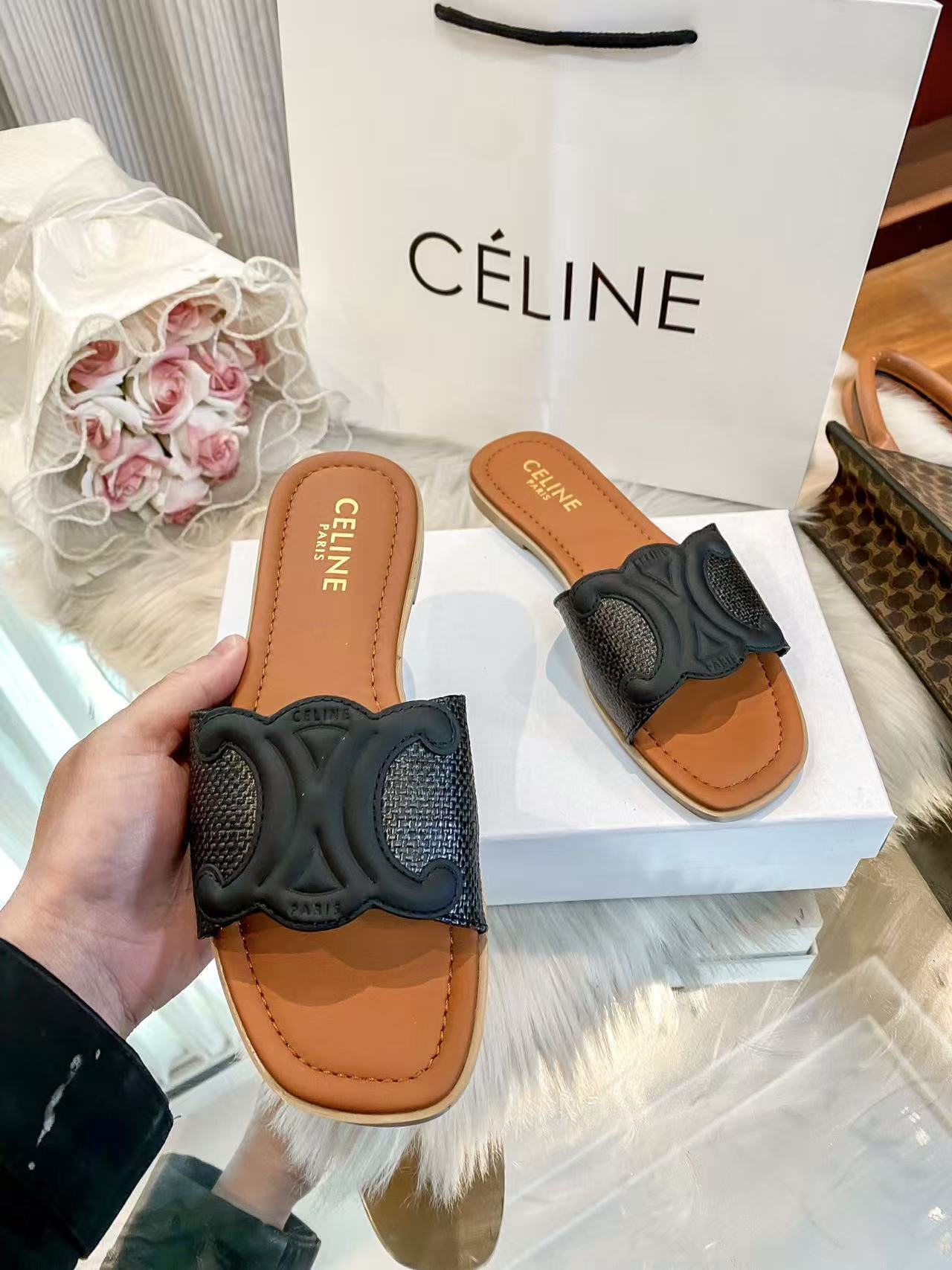 Yar4013 Celine 54$ gallery