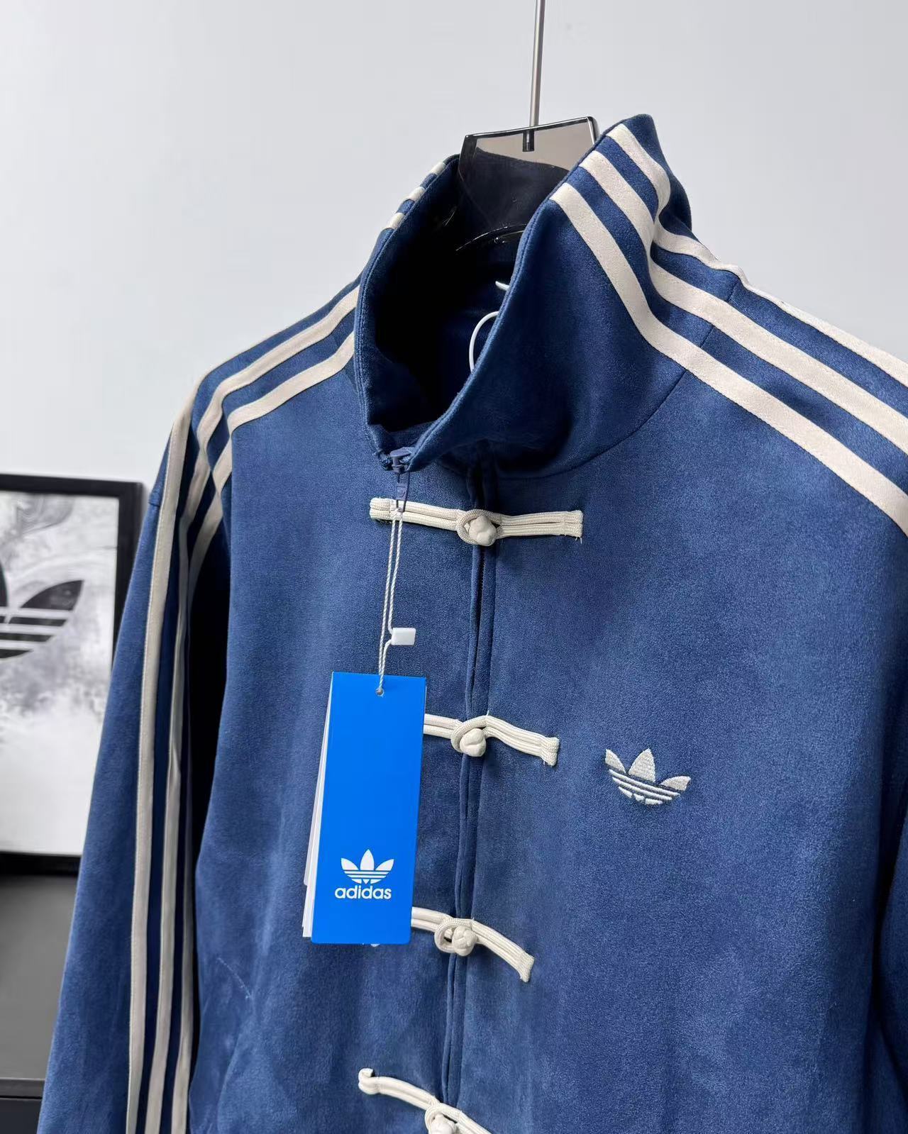 Yar4028 ADIDAS 52$ gallery