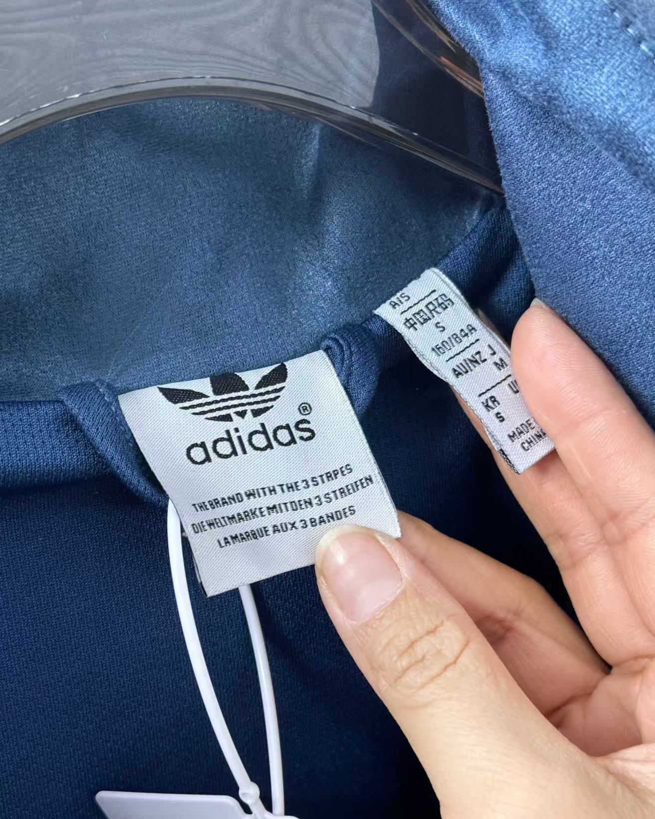 Yar4028 ADIDAS 52$ gallery