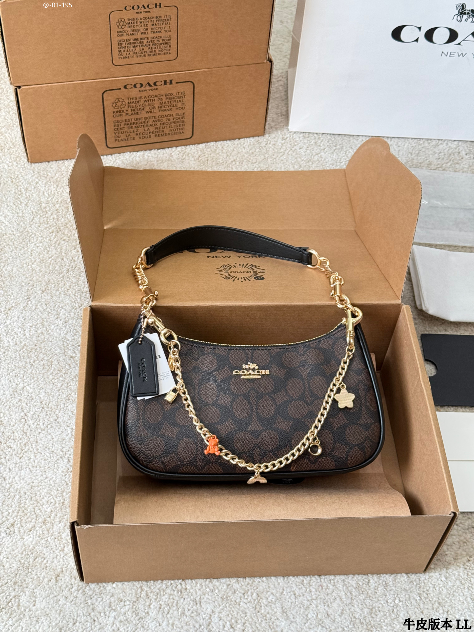 Yar4036 Coach 52$ gallery