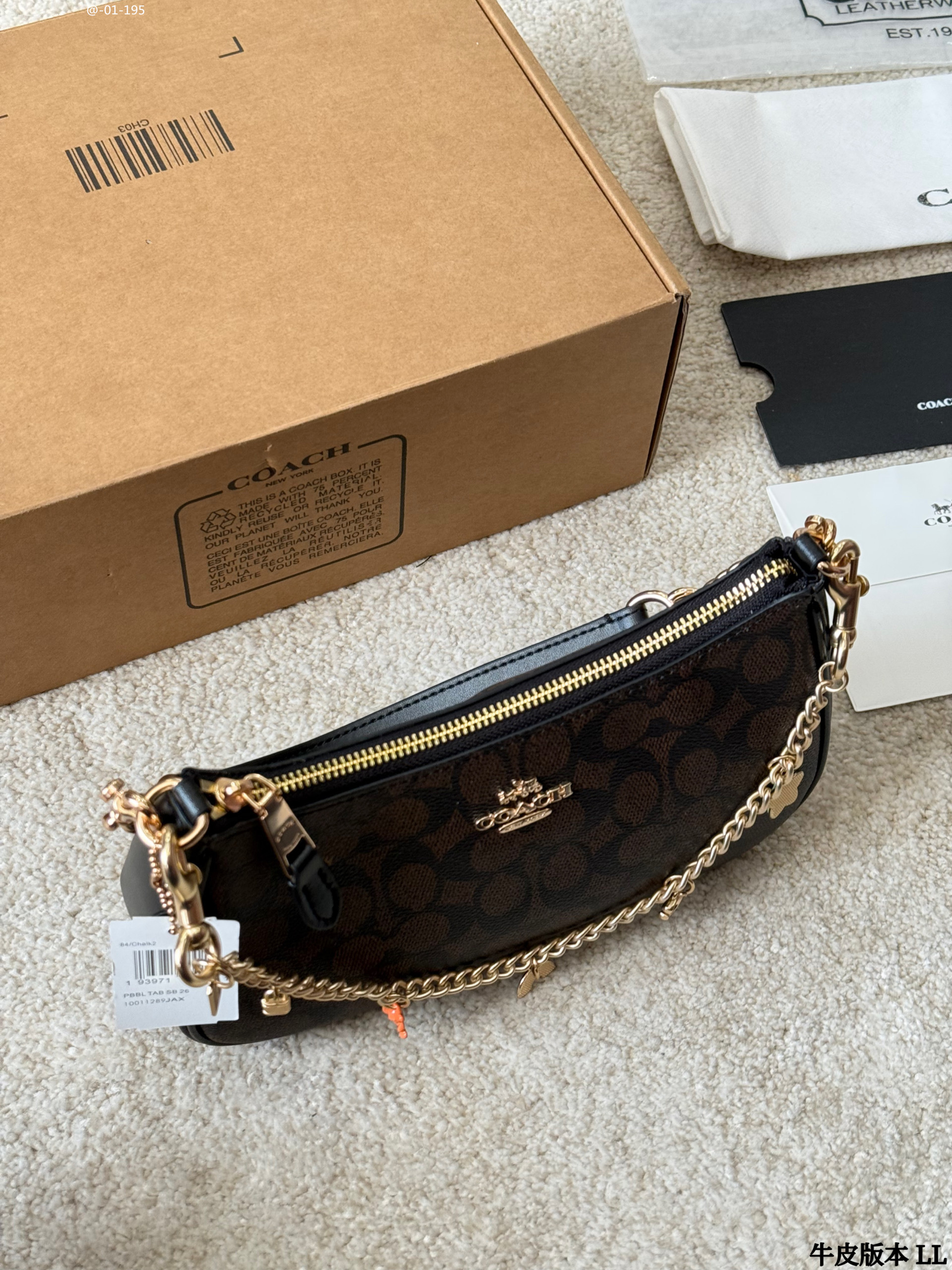 Yar4036 Coach 52$ gallery