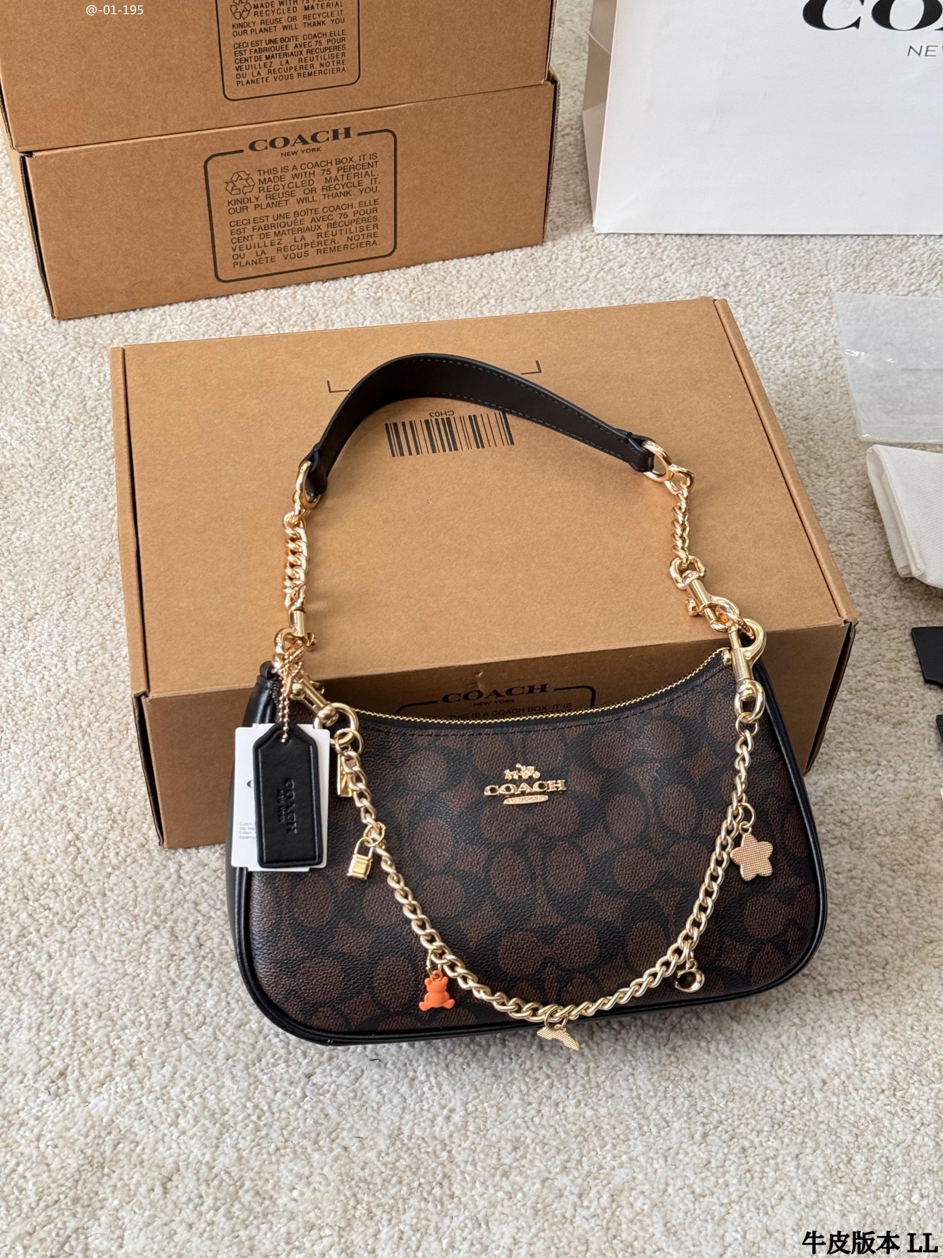 Yar4036 Coach 52$ gallery