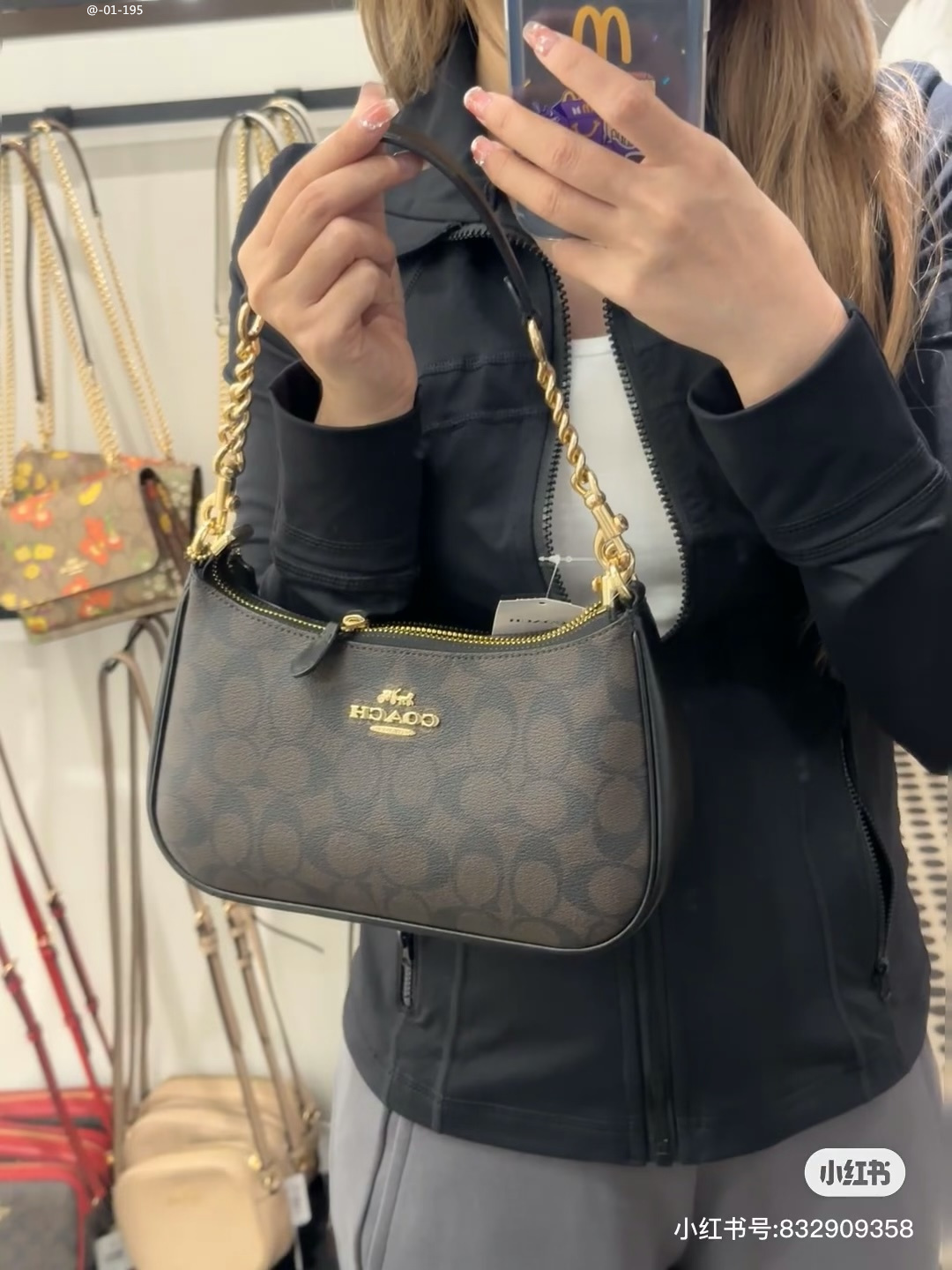 Yar4036 Coach 52$ gallery