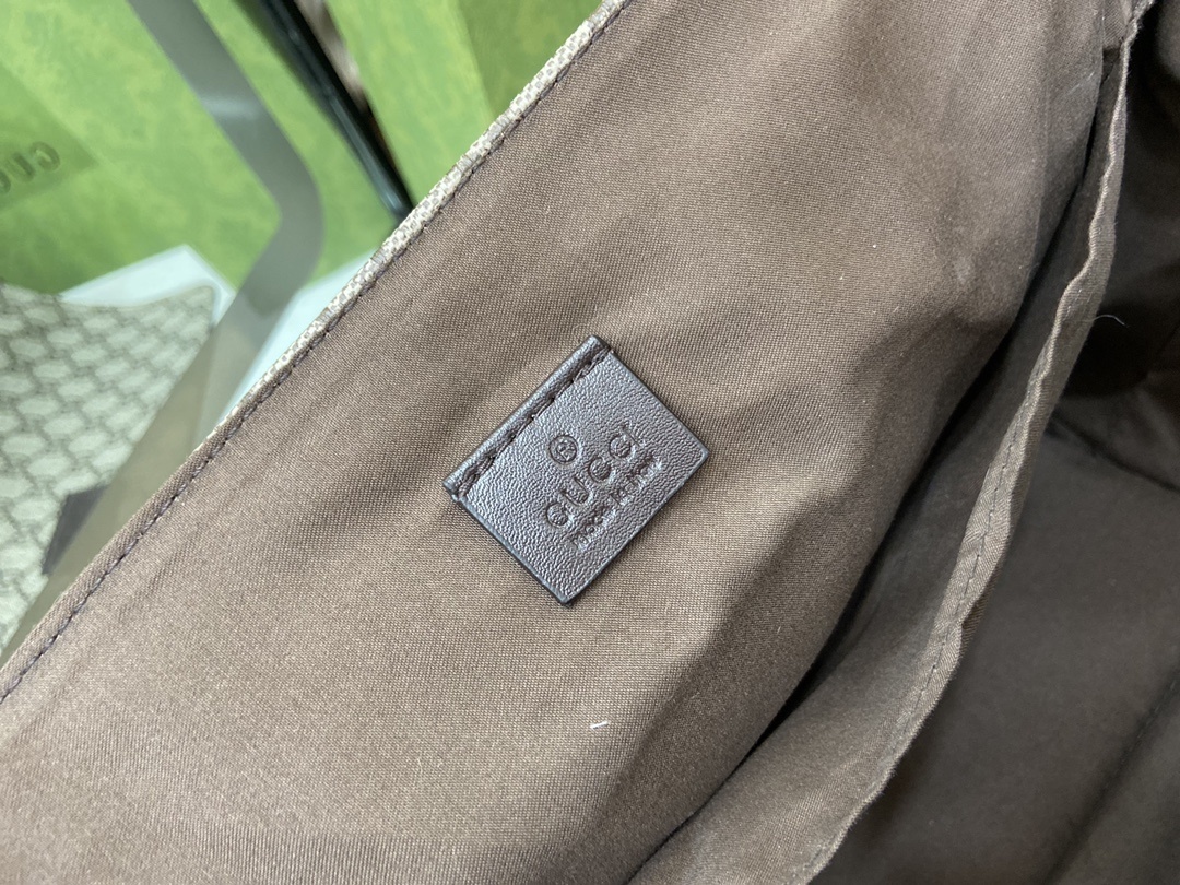 Yar4037 GUCCI  64$ gallery