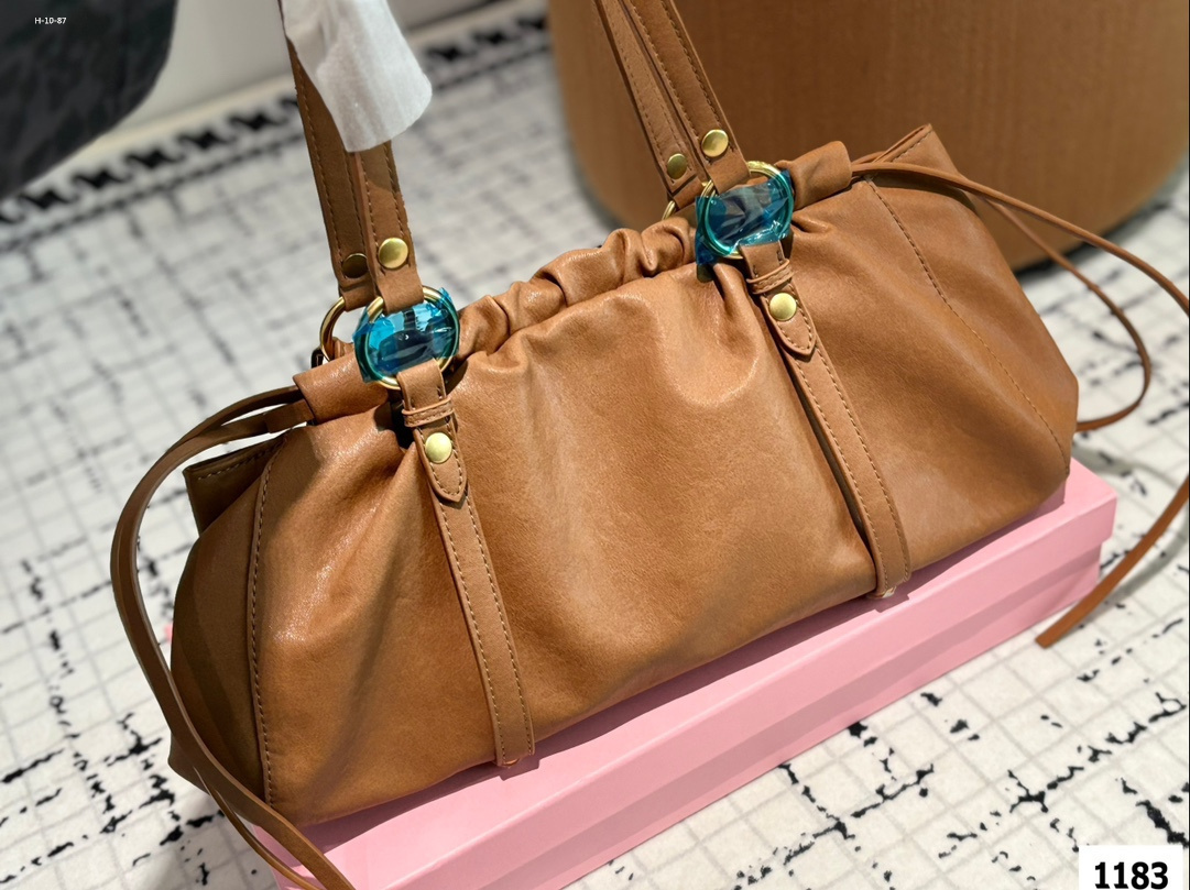 Yar4039 MIUMIU 62$ gallery