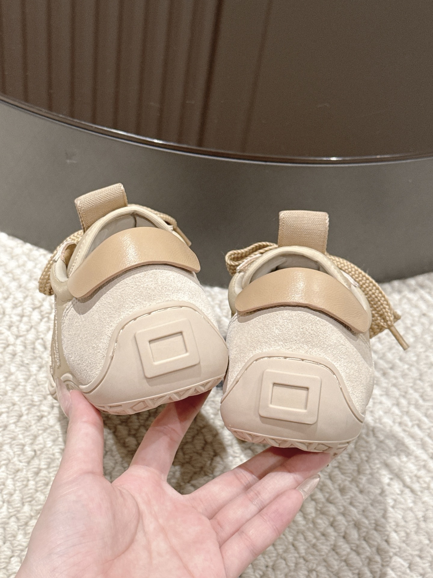 Yar4040 Roger Vivier 58$ gallery