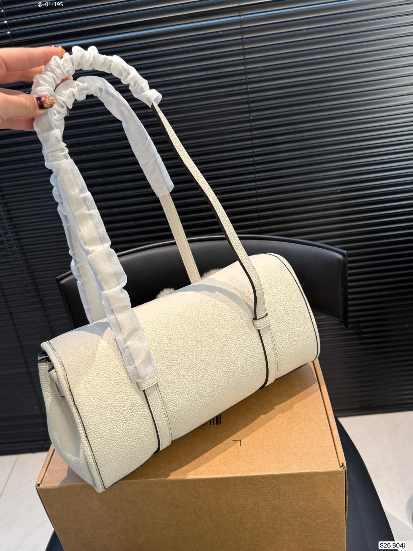 Yar4045 Coach 62$ gallery