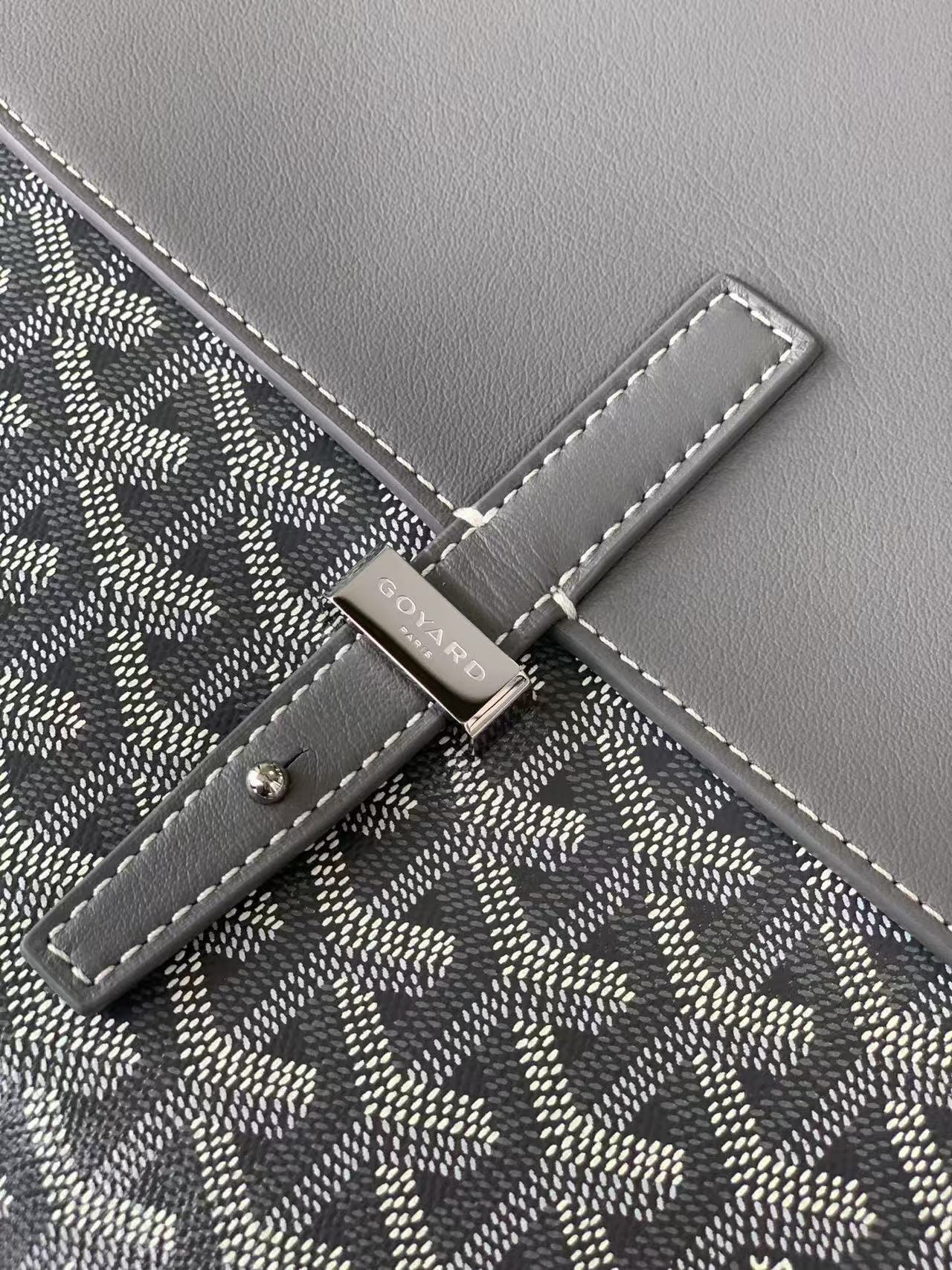 Yar4052 GOYARD 52$ gallery