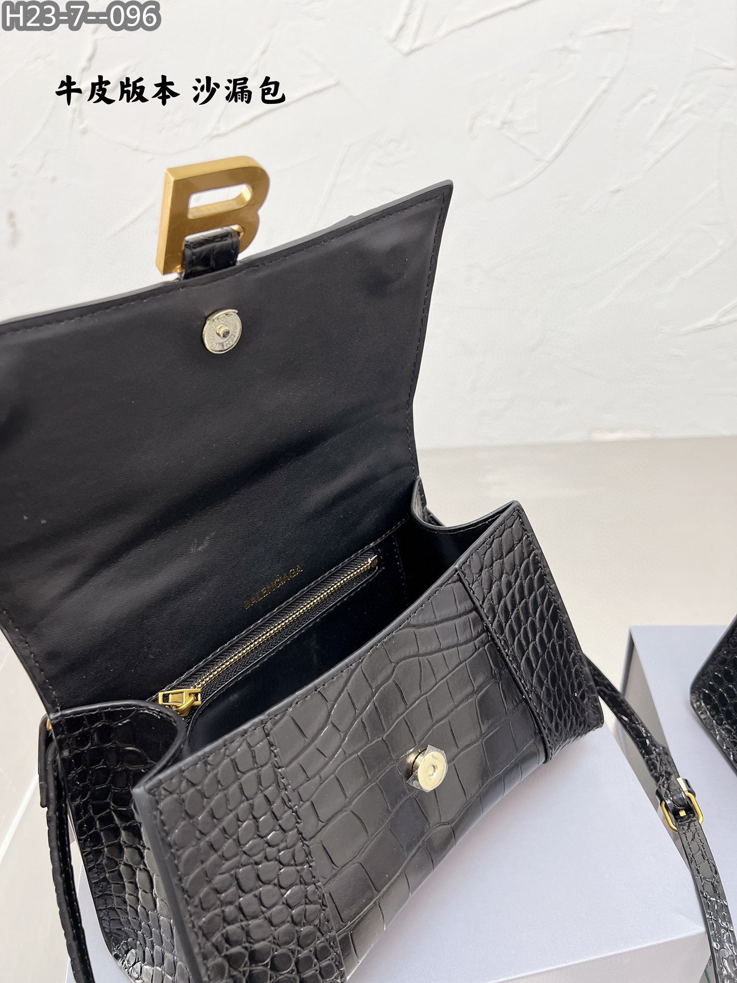 Yar4069 Balenciaga 64.99$ gallery