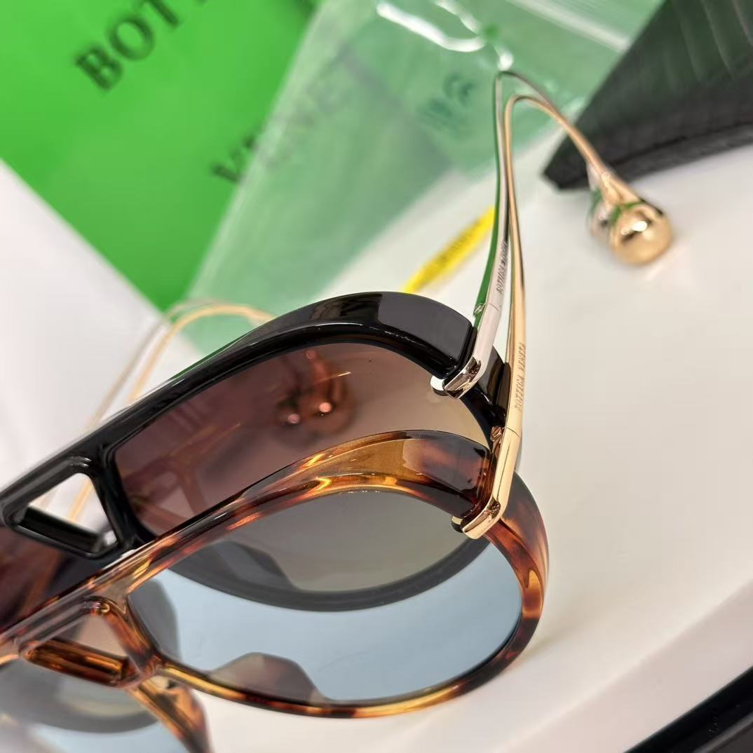 Yar4071 BOTTEGA VENETA 58.99$ gallery