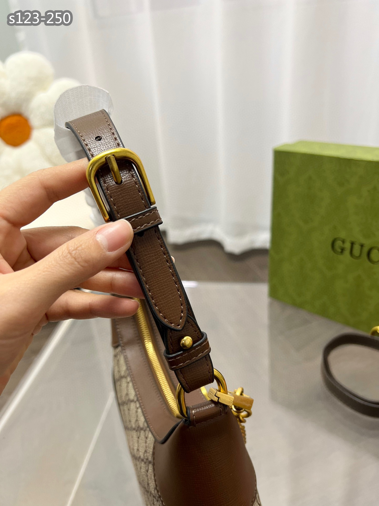 Yar4073 Gucci 62$ gallery