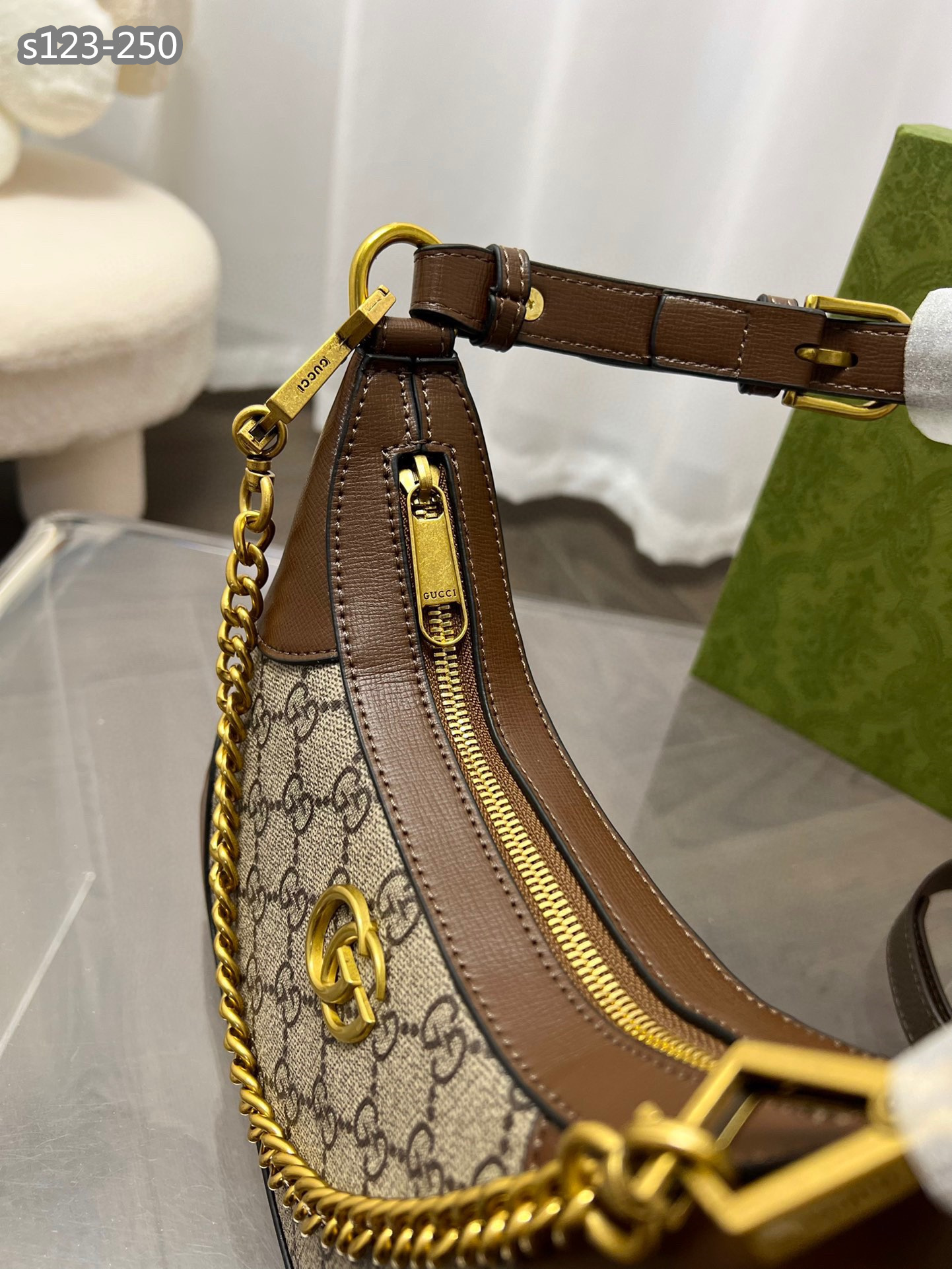 Yar4073 Gucci 62$ gallery