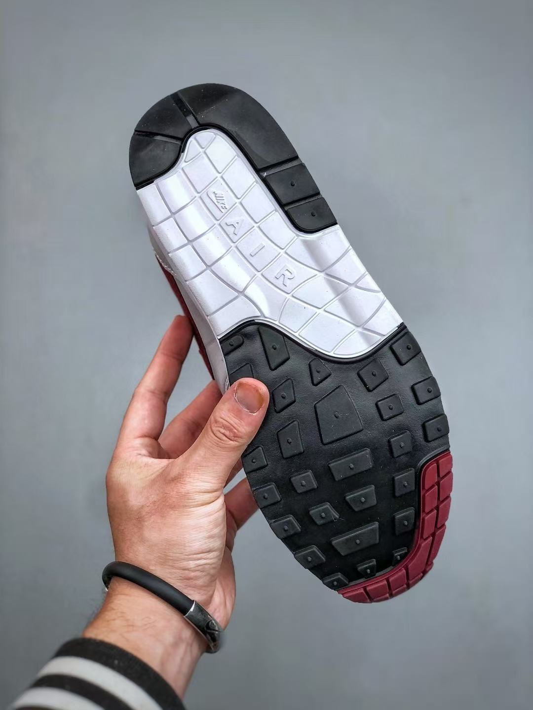 Yar4074 NIKE 58$ gallery