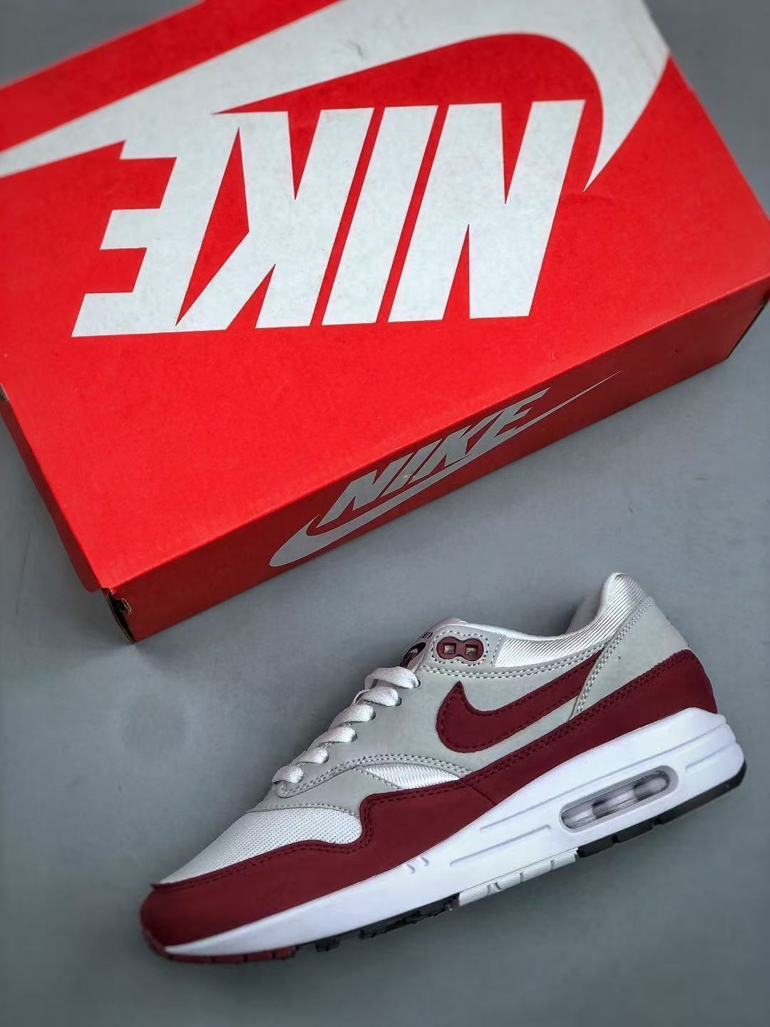 Yar4074 NIKE 58$ gallery