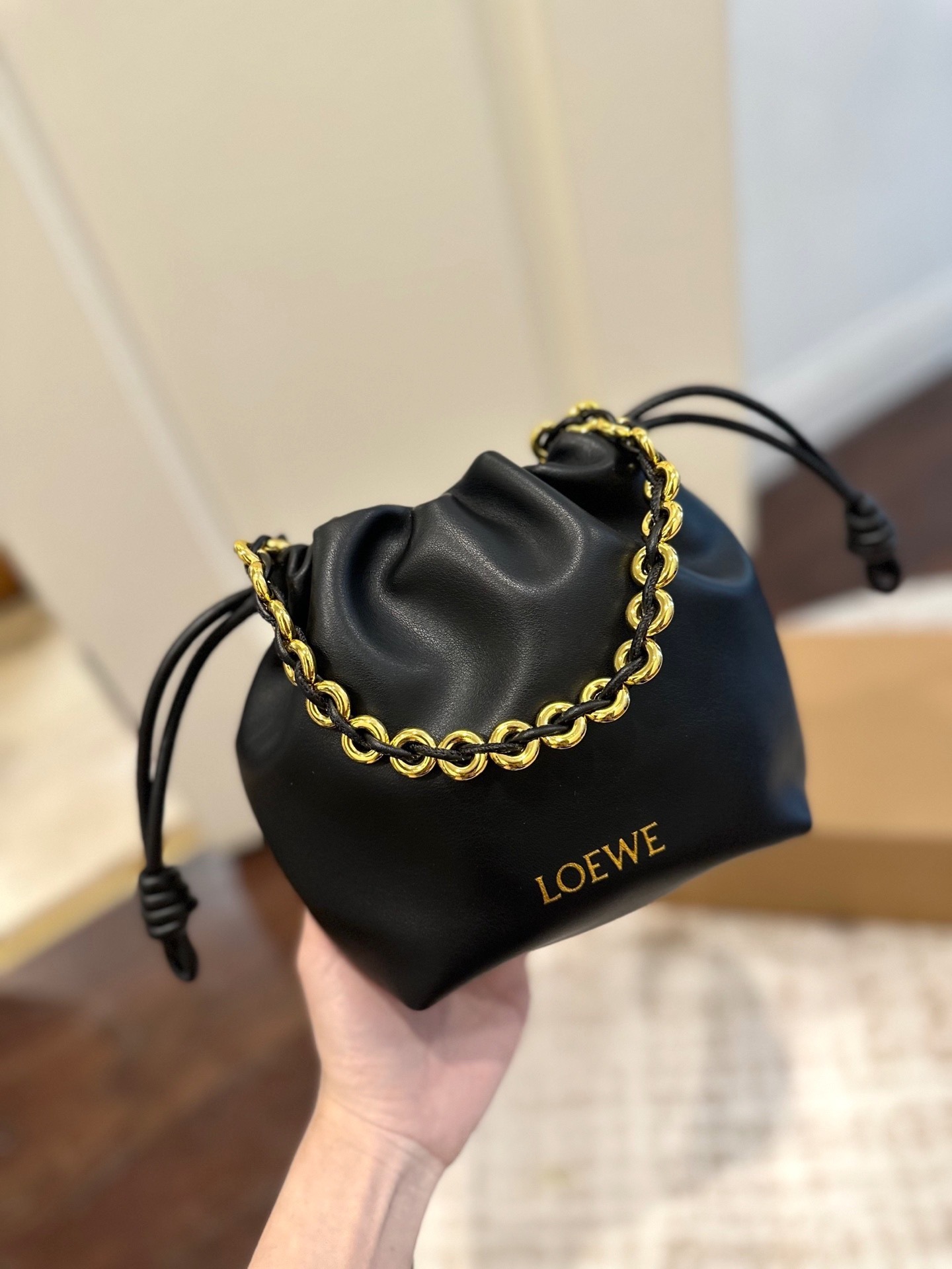 LOEVE 82-88$ ID:A0075 gallery