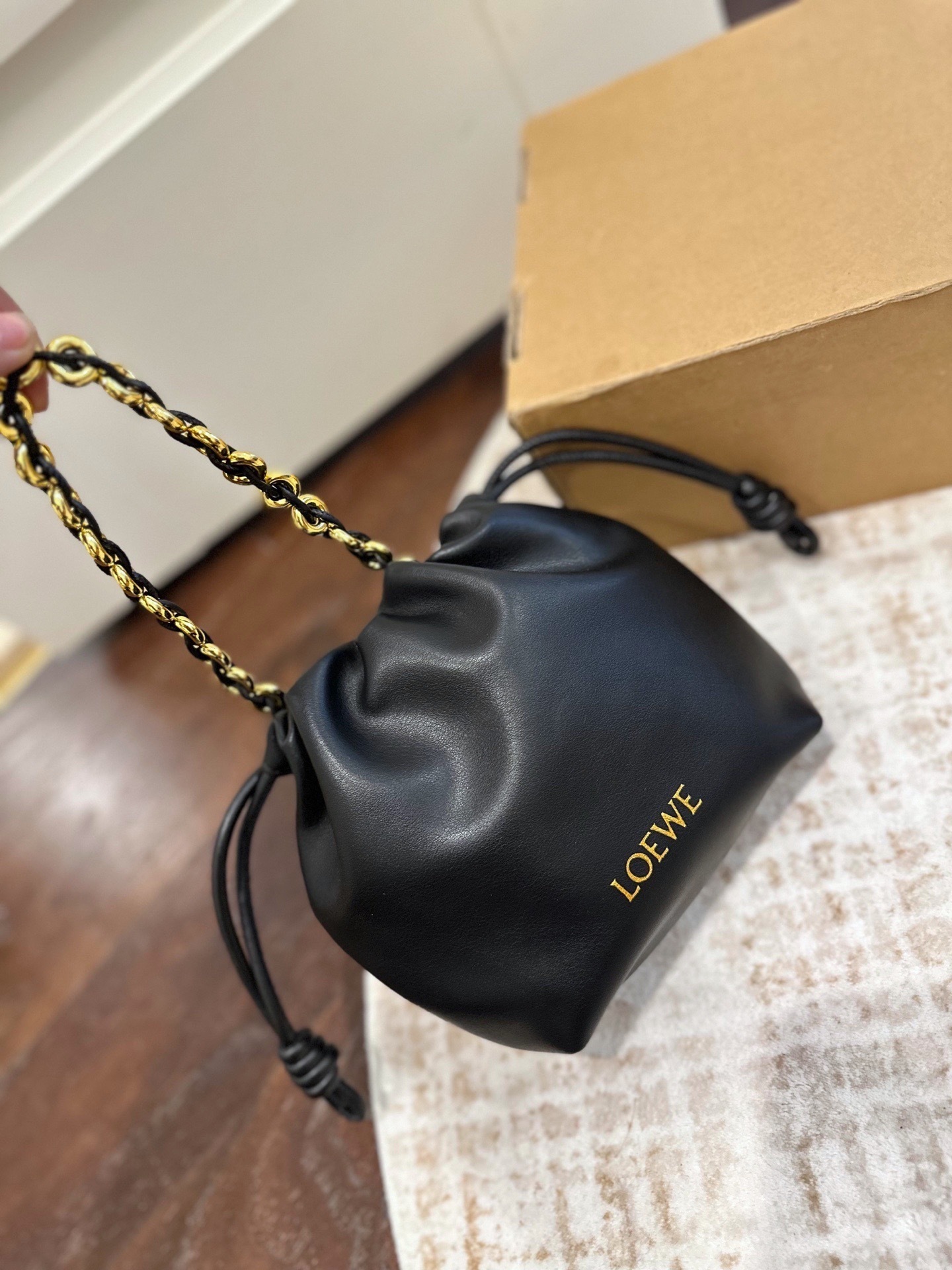 LOEVE 82-88$ ID:A0075 gallery