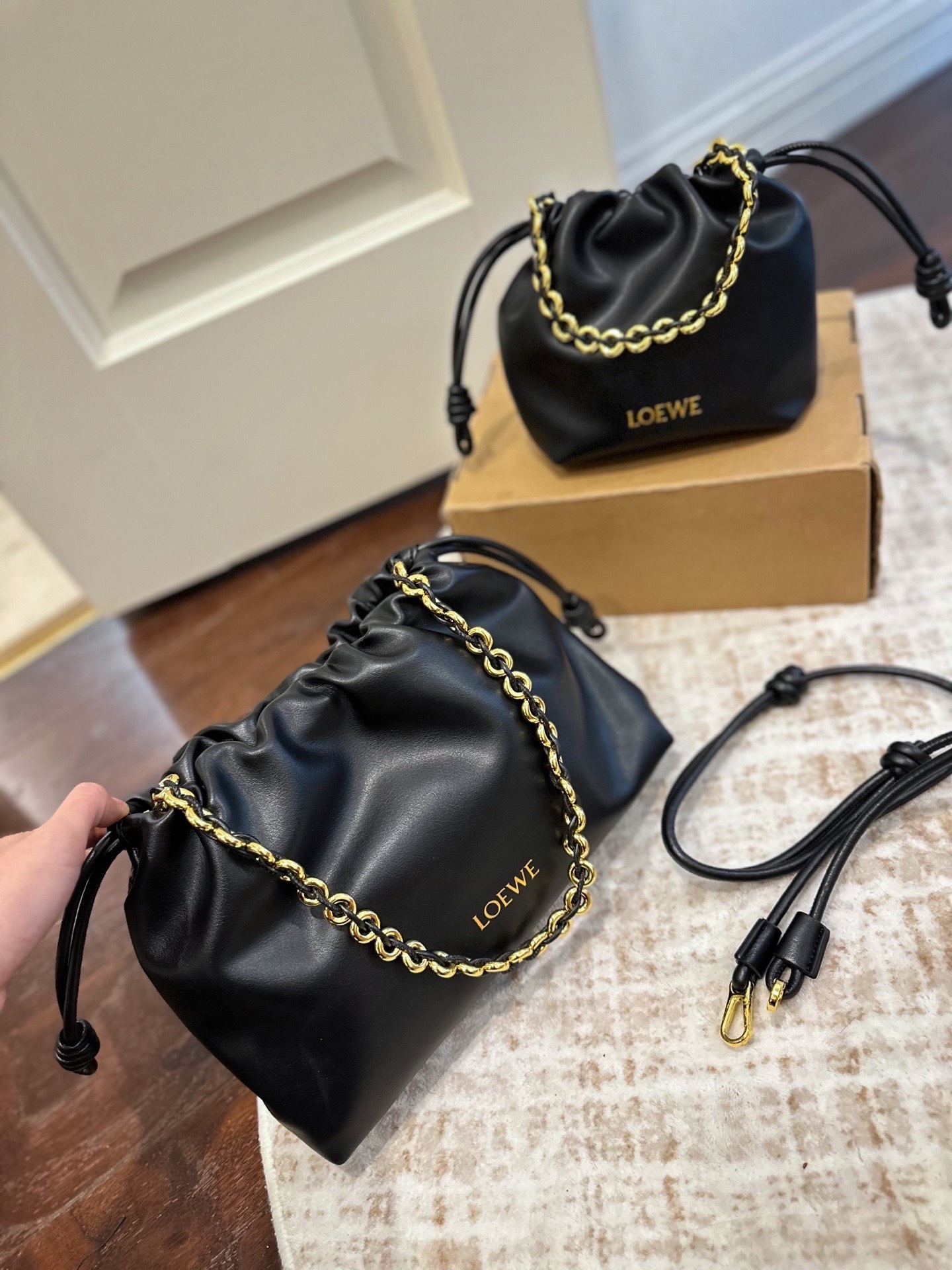 LOEVE 82-88$ ID:A0075 gallery