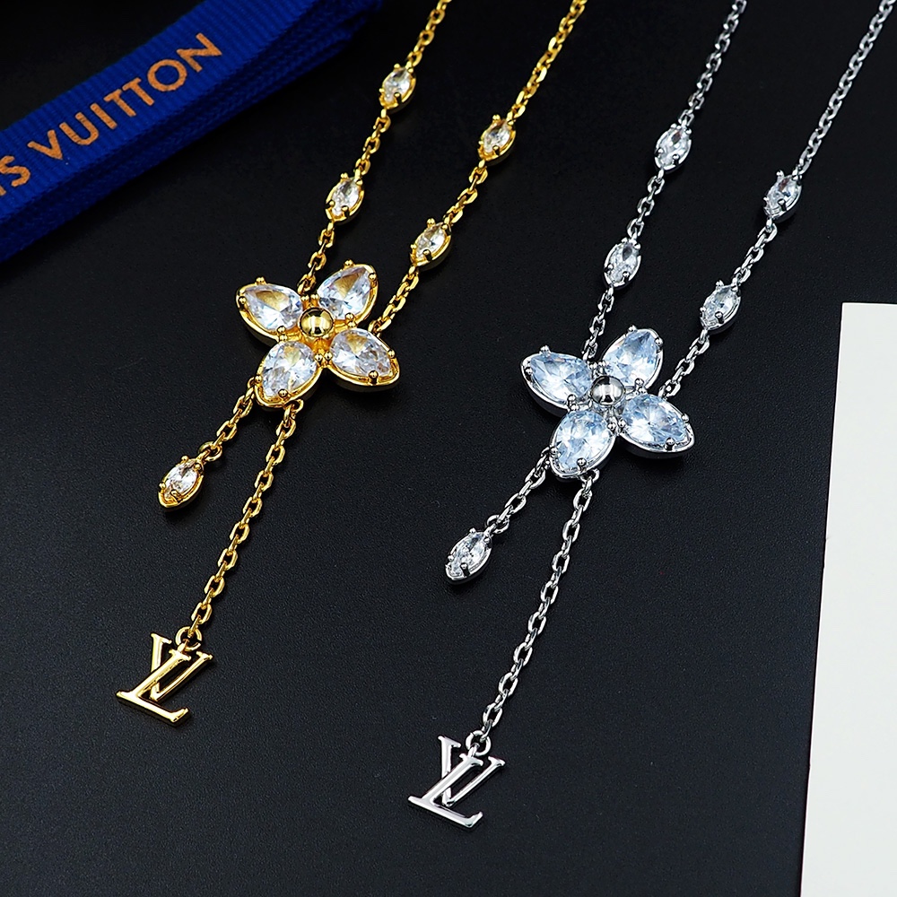 CODE:2451 $ 38  LV gallery