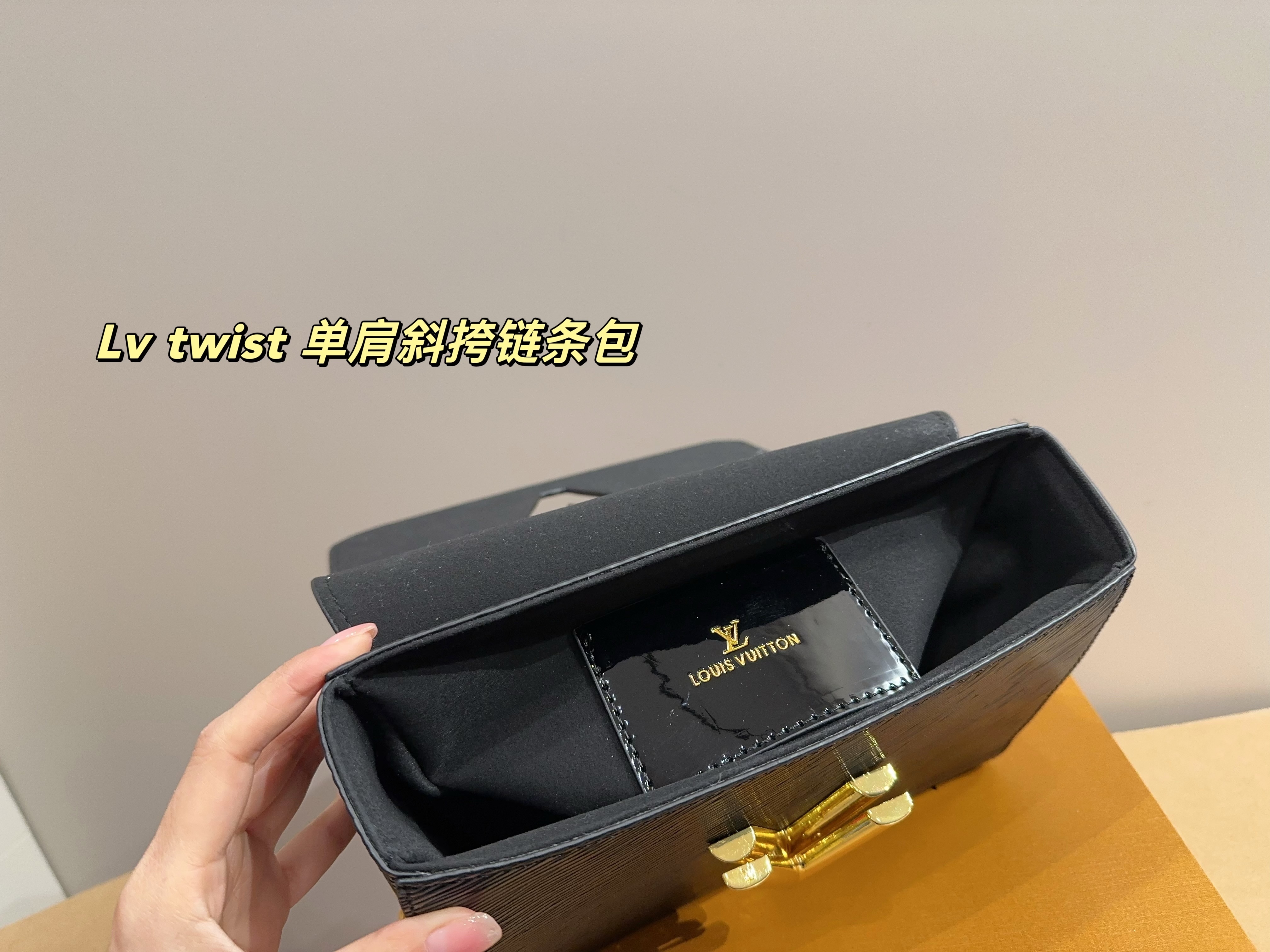 LV 88$ ID:A0073 gallery