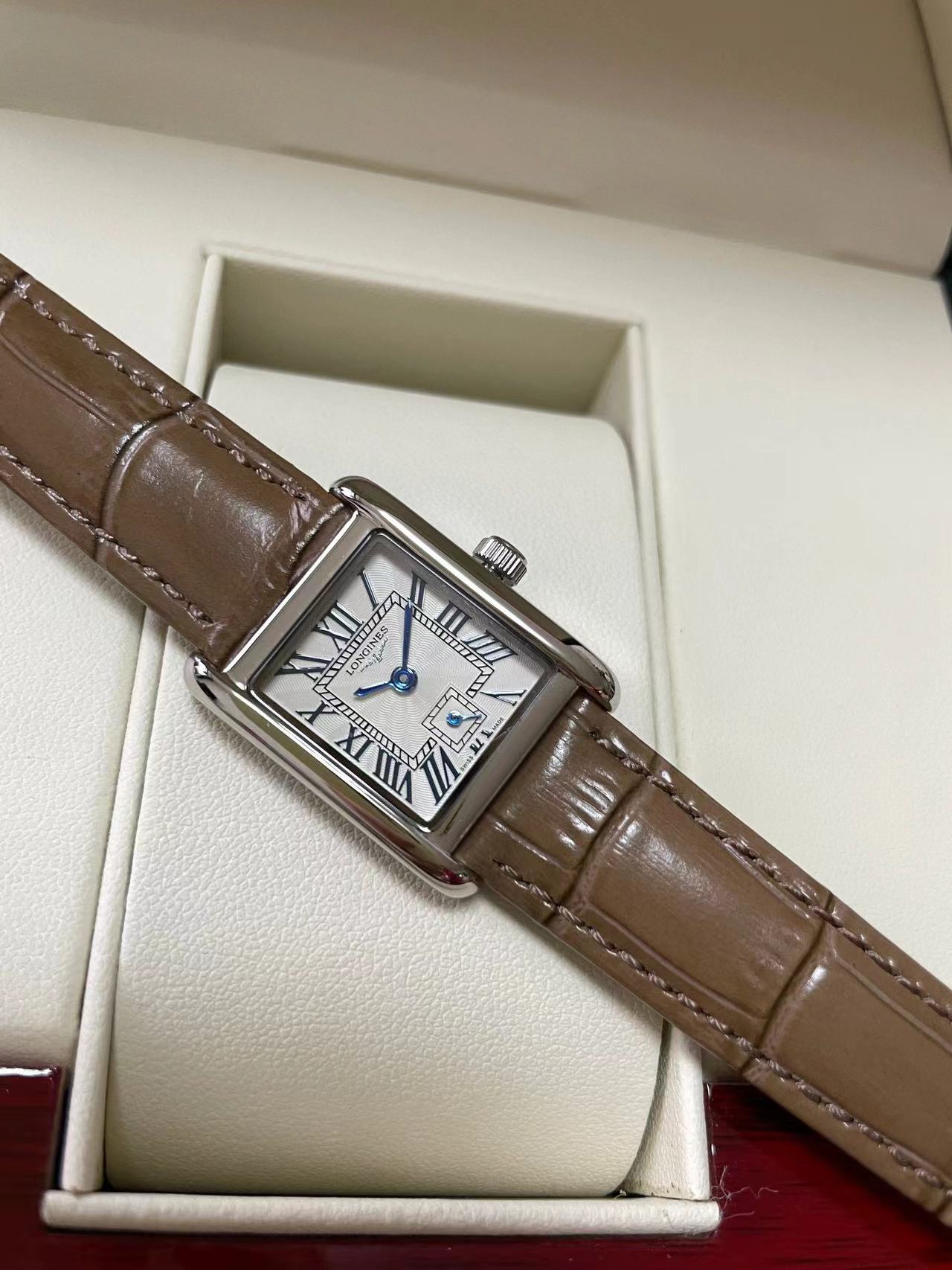 Longines   $125   CODE:91010 gallery