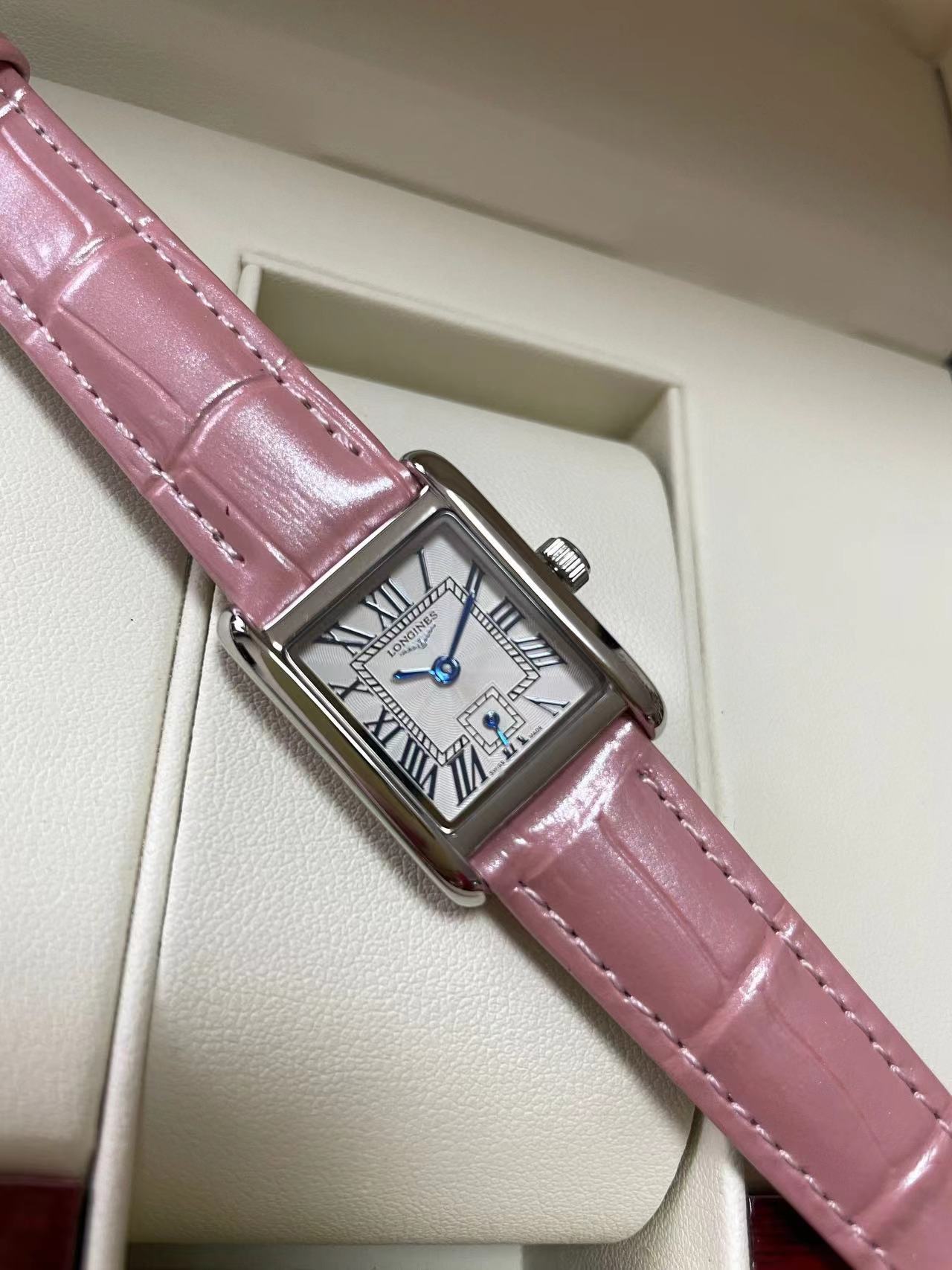 Longines   $125   CODE:91010 gallery