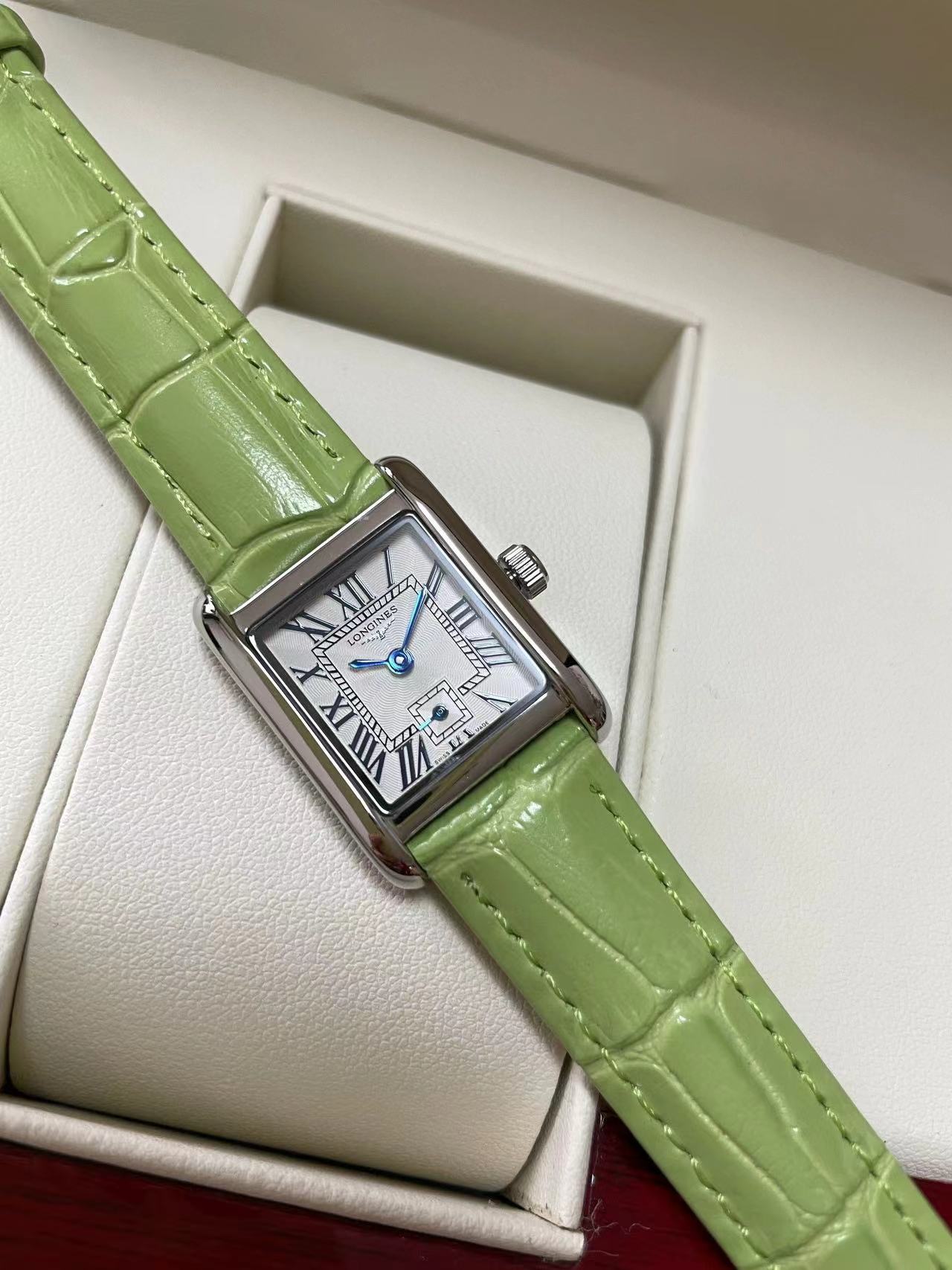 Longines   $125   CODE:91010 gallery