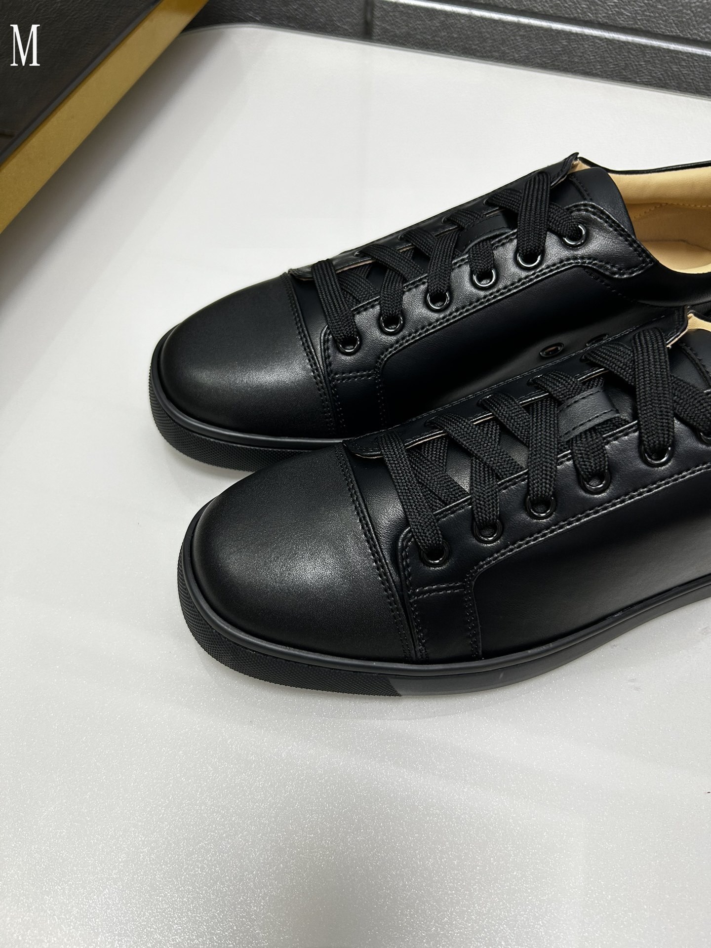 Louboutin $99.8 ID:A0062 gallery