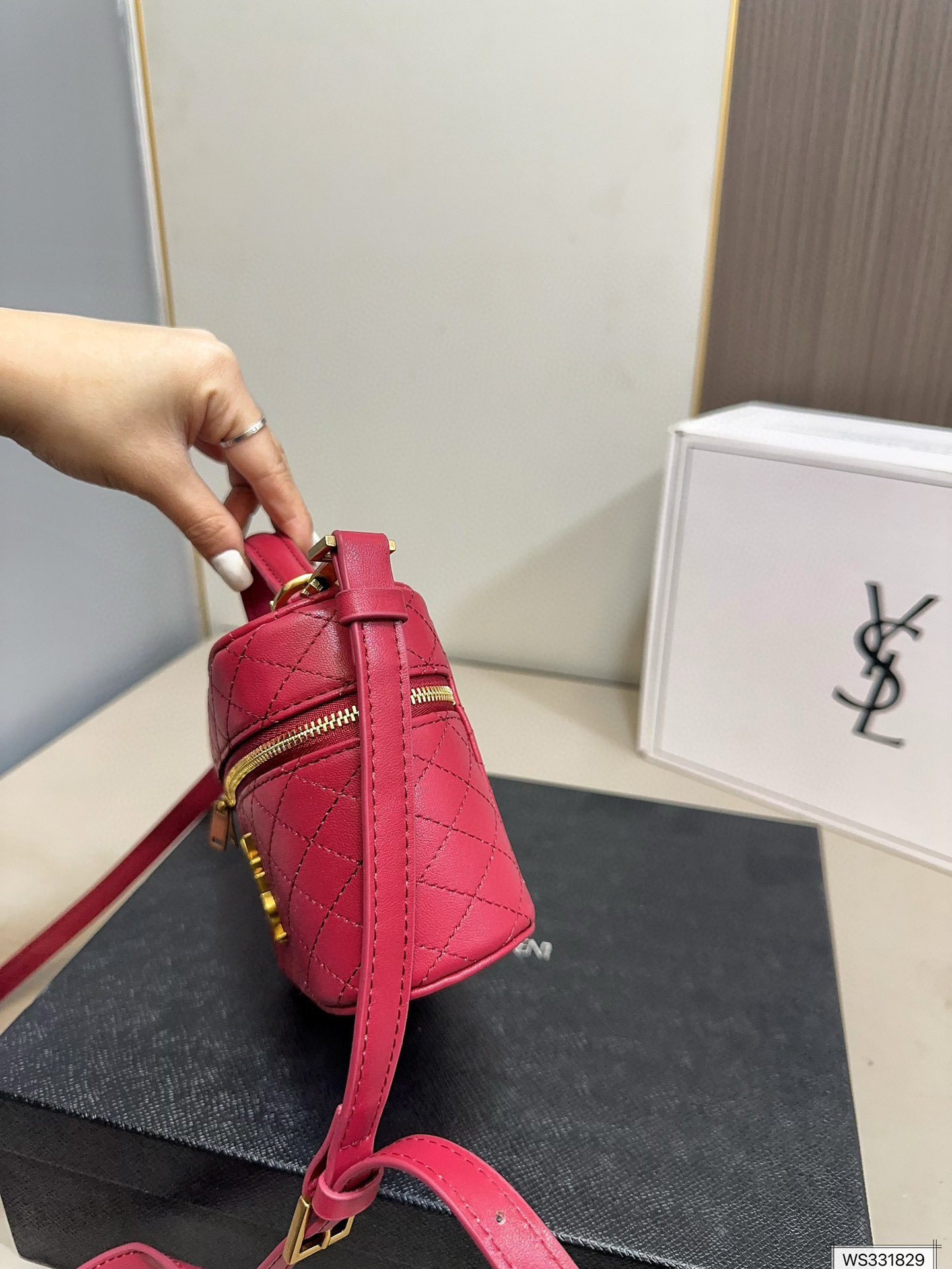YSL 86$ ID:A0080 gallery