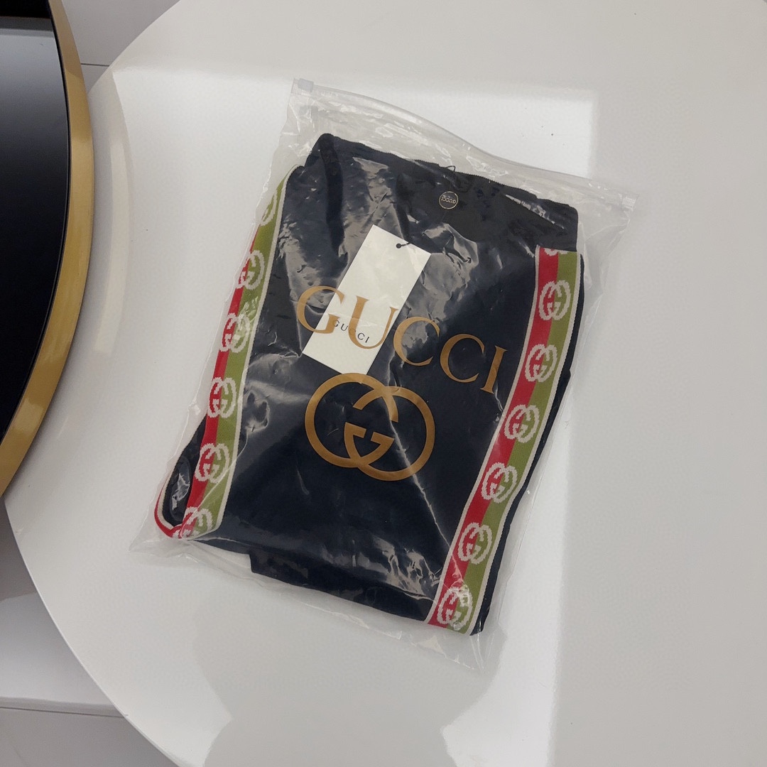 TZ315 GUCCI Size：90 150CM 28USD gallery