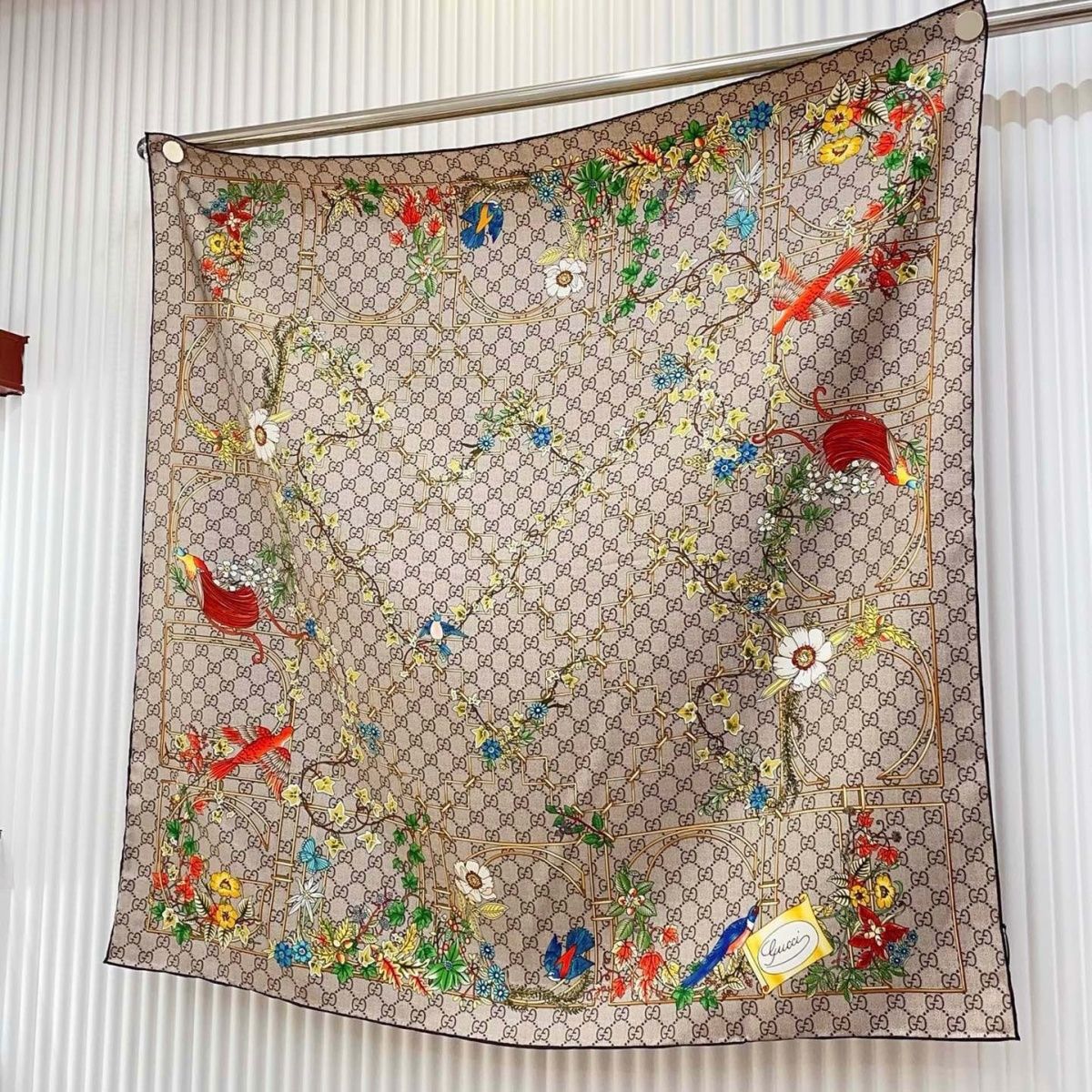 A 90*90 silk scarf      $30     id:8276 gallery