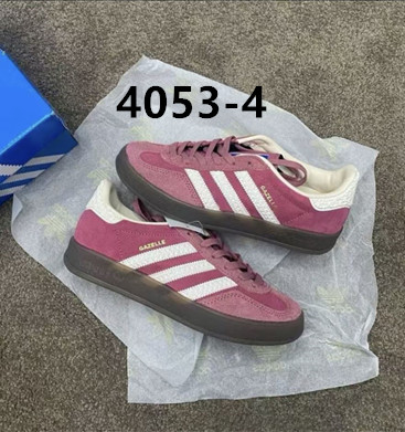 Adidas       44$              ID:4053 gallery